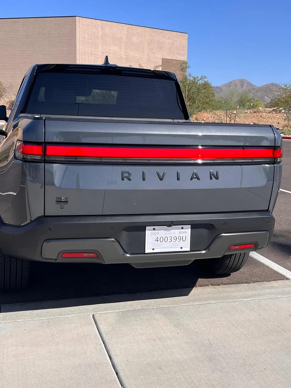 Rivian R1T R1S WTB R1T Max Pack Dual Motor IMG_8914
