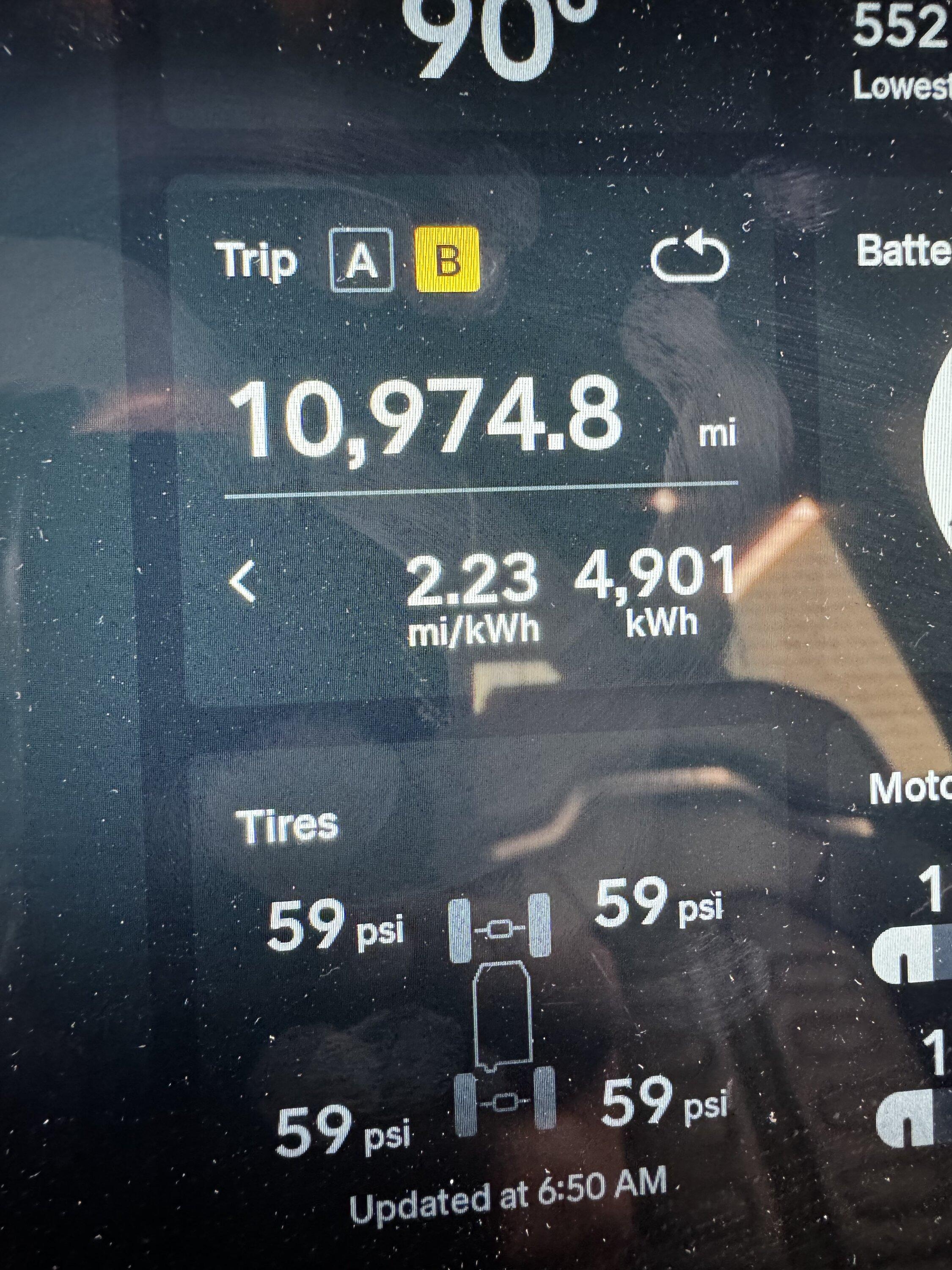 Rivian R1T R1S m/kWh question for the masses tire eff 11-7.JPG