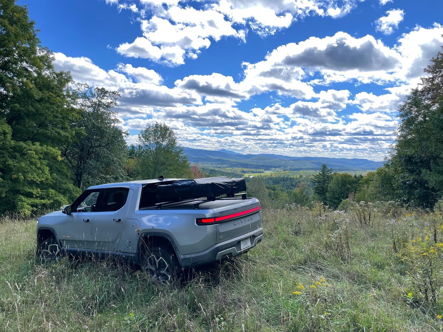 Rivian R1T R1S ?Vote for November's RealWheels EV Rivian of the Month (ROTM) Winner Here!! 1doit82