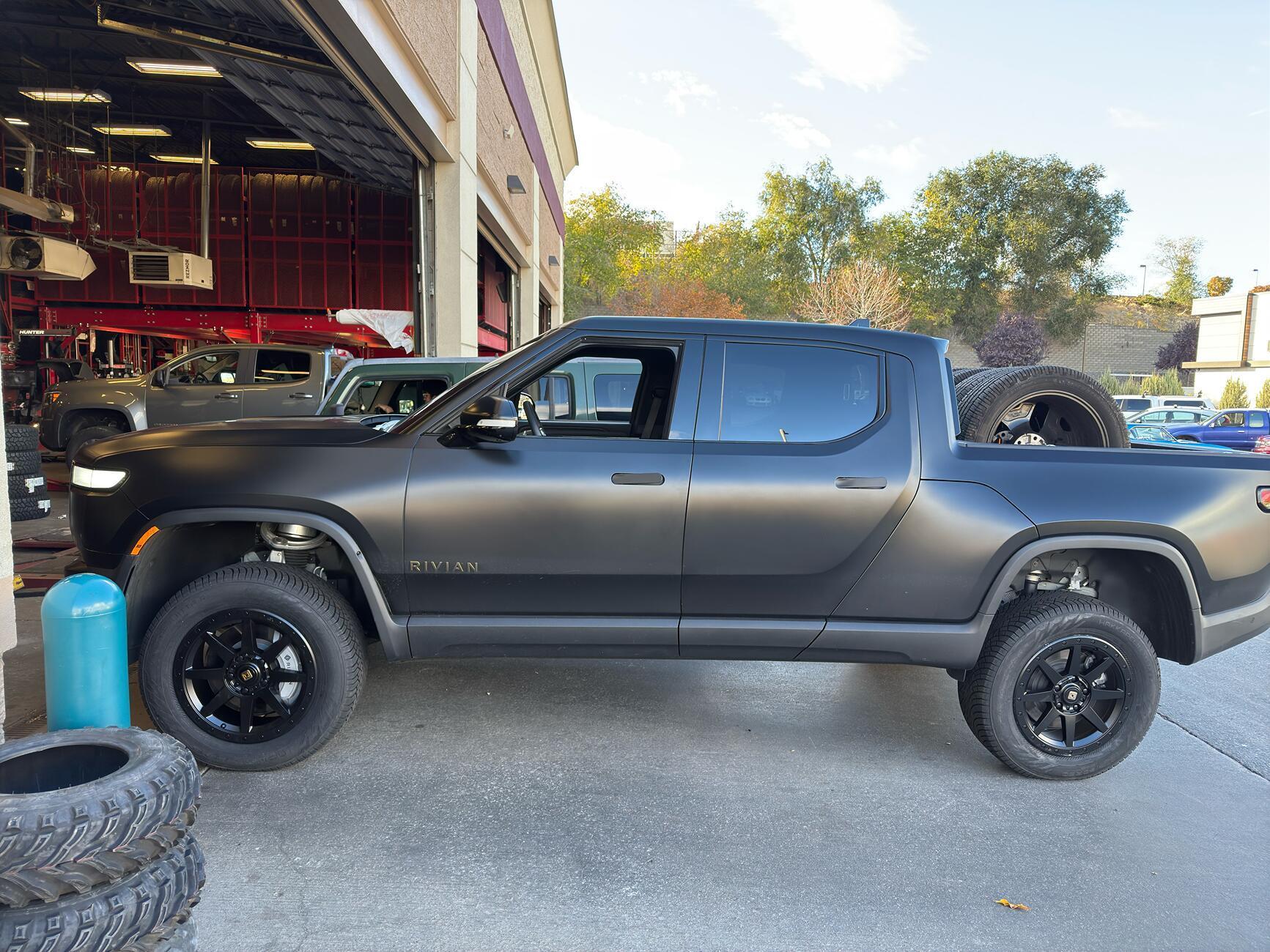 Rivian R1T R1S ?Vote for November's RealWheels EV Rivian of the Month (ROTM) Winner Here!! 7SchroederhcBub