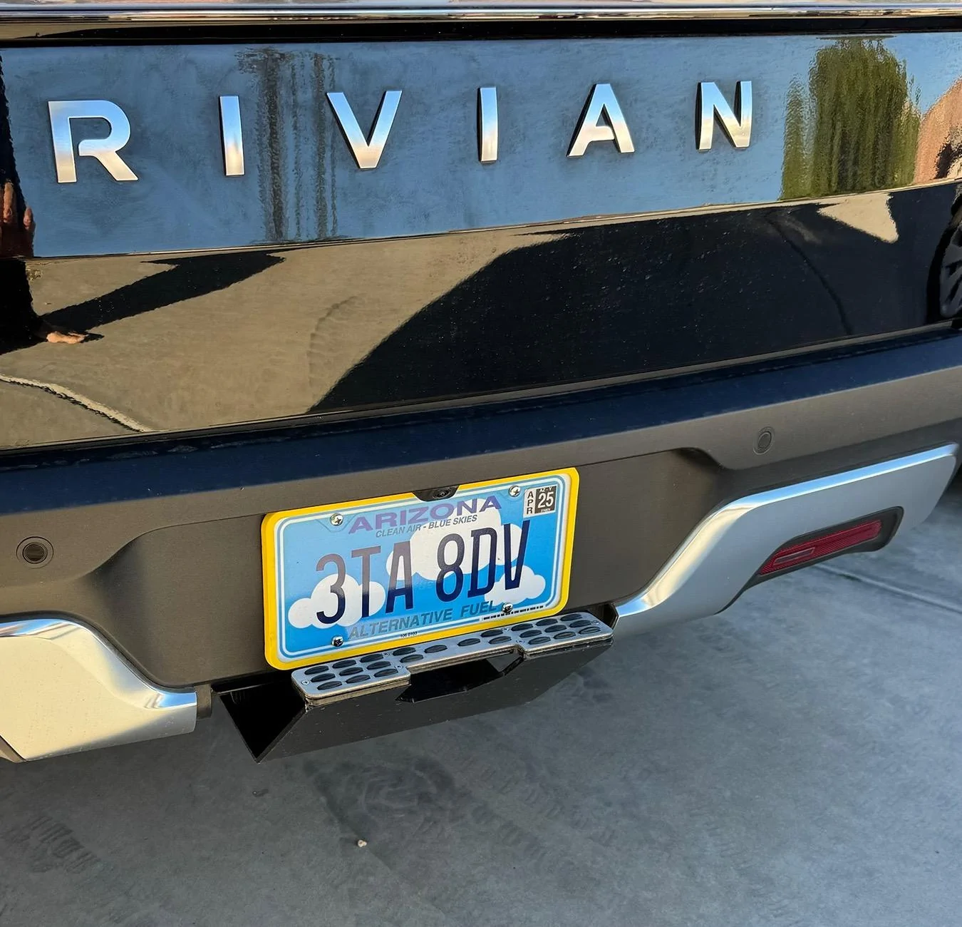 Rivian R1T R1S Plug for Tow Hitch Receiver? 1731083821086-wv