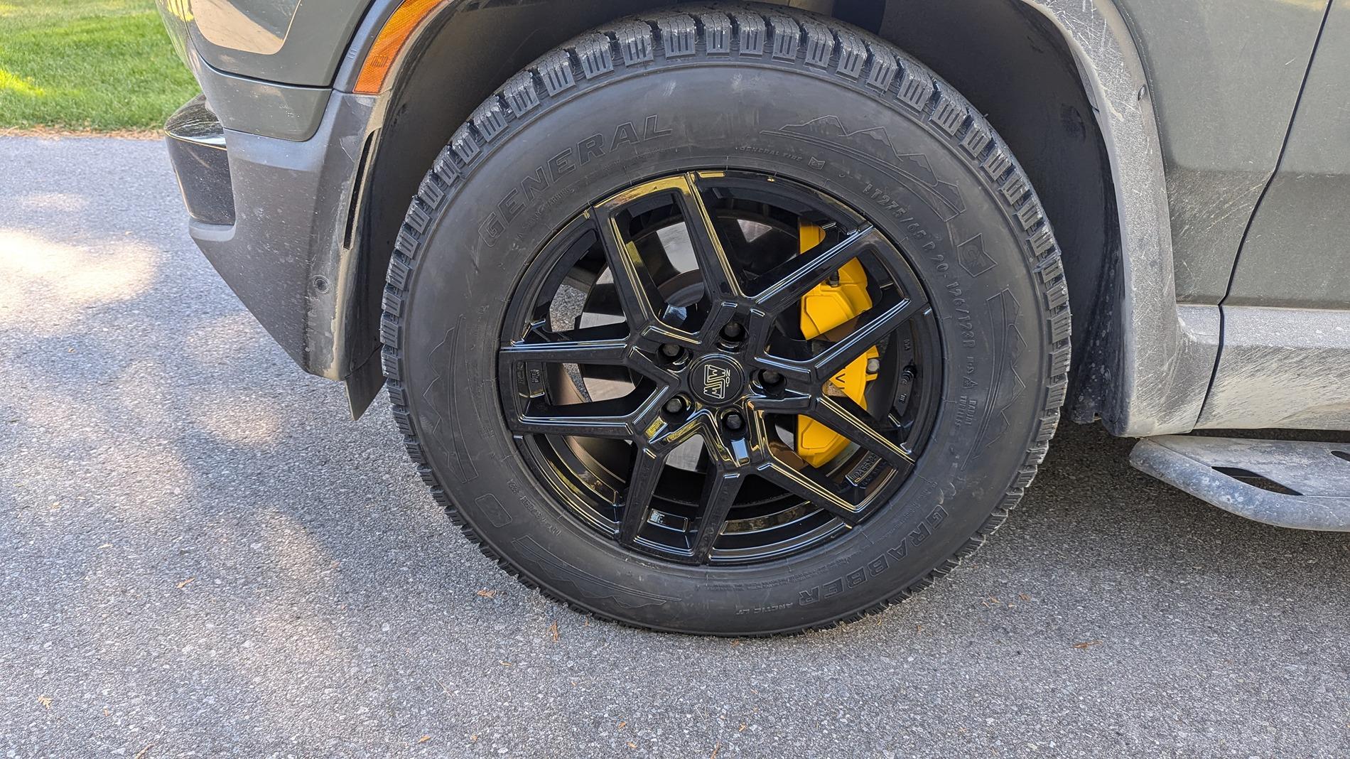 Rivian R1T R1S General Grabber Artic LT tires installed -- review / feedback PXL_20241109_163428151
