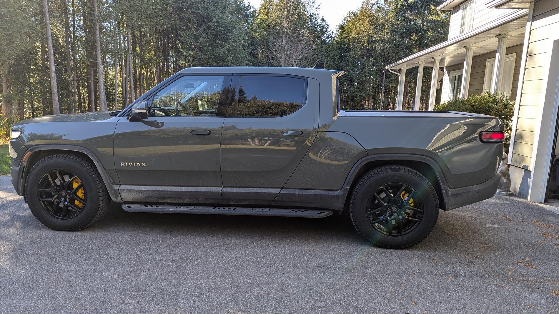 Rivian R1T R1S General Grabber Artic LT tires installed -- review / feedback PXL_20241109_163418933
