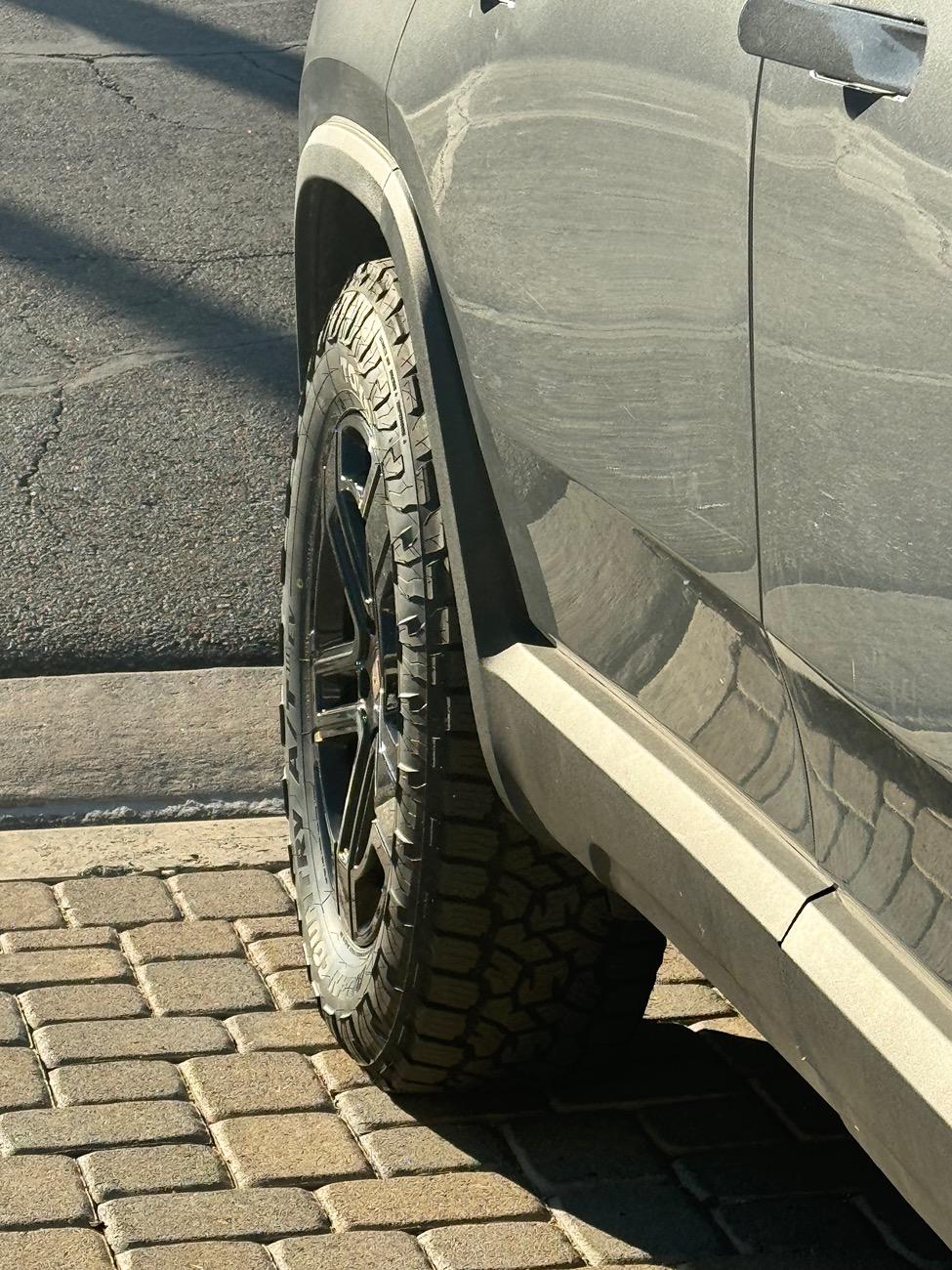 Rivian R1T R1S $370 - Open Country A/T III EV | 275/65R20 116H tires now available IMG_3254