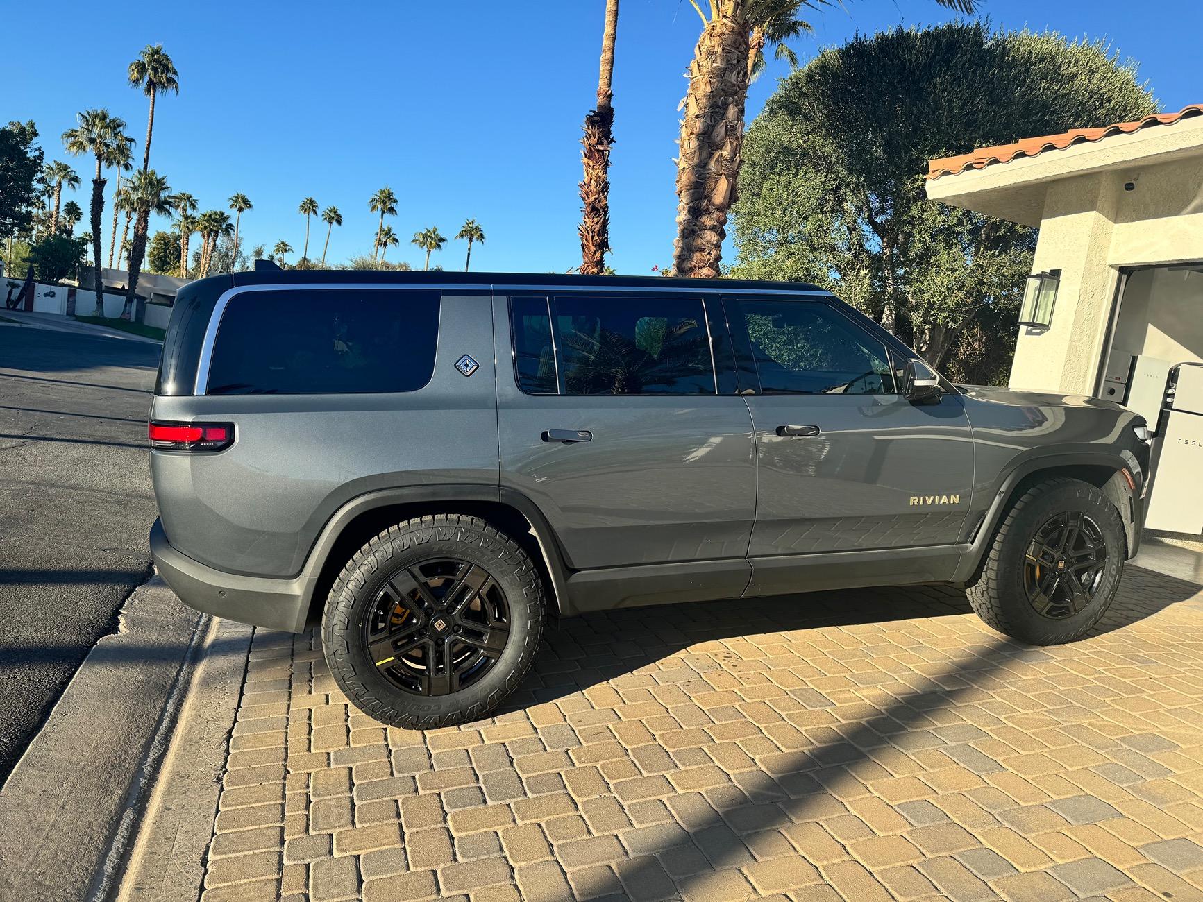 Rivian R1T R1S $370 - Open Country A/T III EV | 275/65R20 116H tires now available IMG_3251