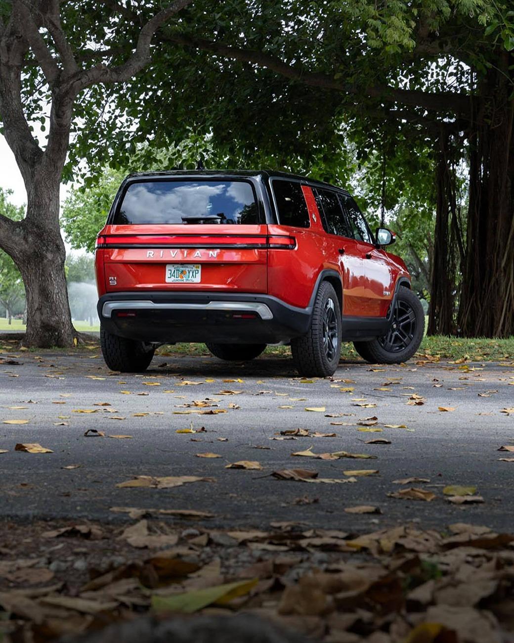 Rivian R1T R1S RED CANYON Rivian Photos Red Canyon R1S photo shoot 5
