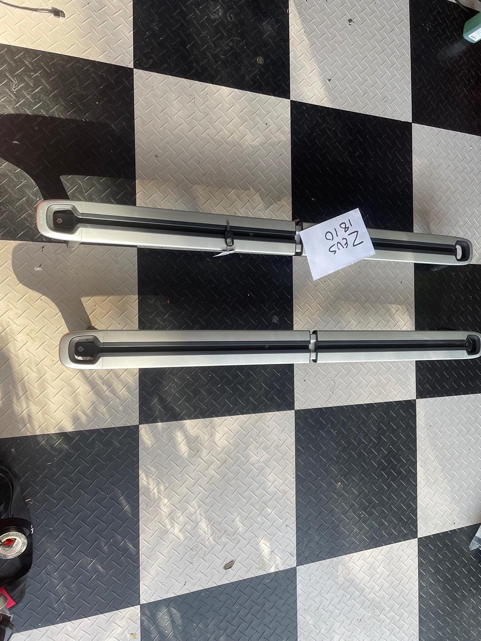 Rivian R1T R1S ivian Cargo Crossbars $385 IMG_2341