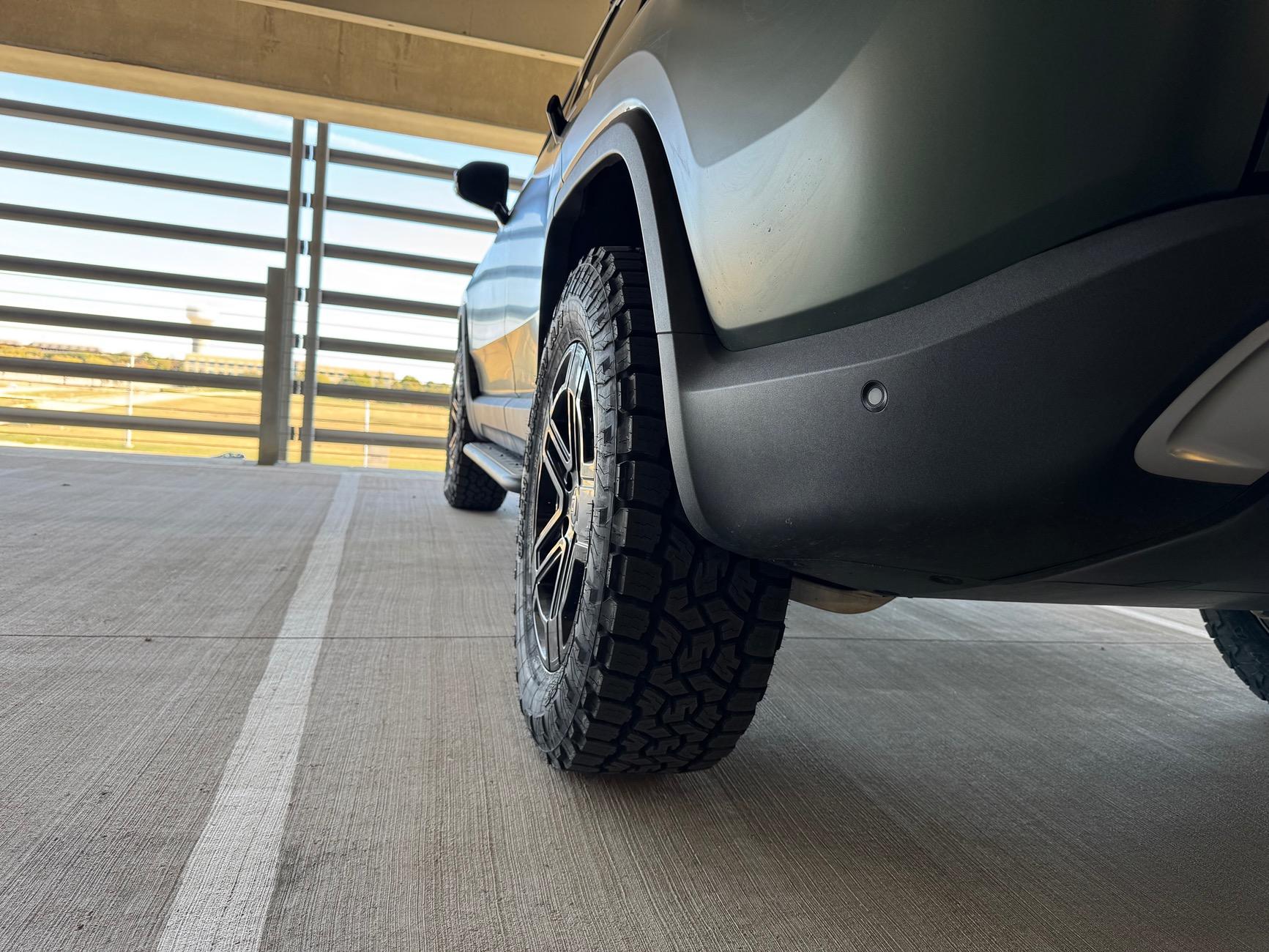 Rivian R1T R1S $370 - Open Country A/T III EV | 275/65R20 116H tires now available IMG_0958