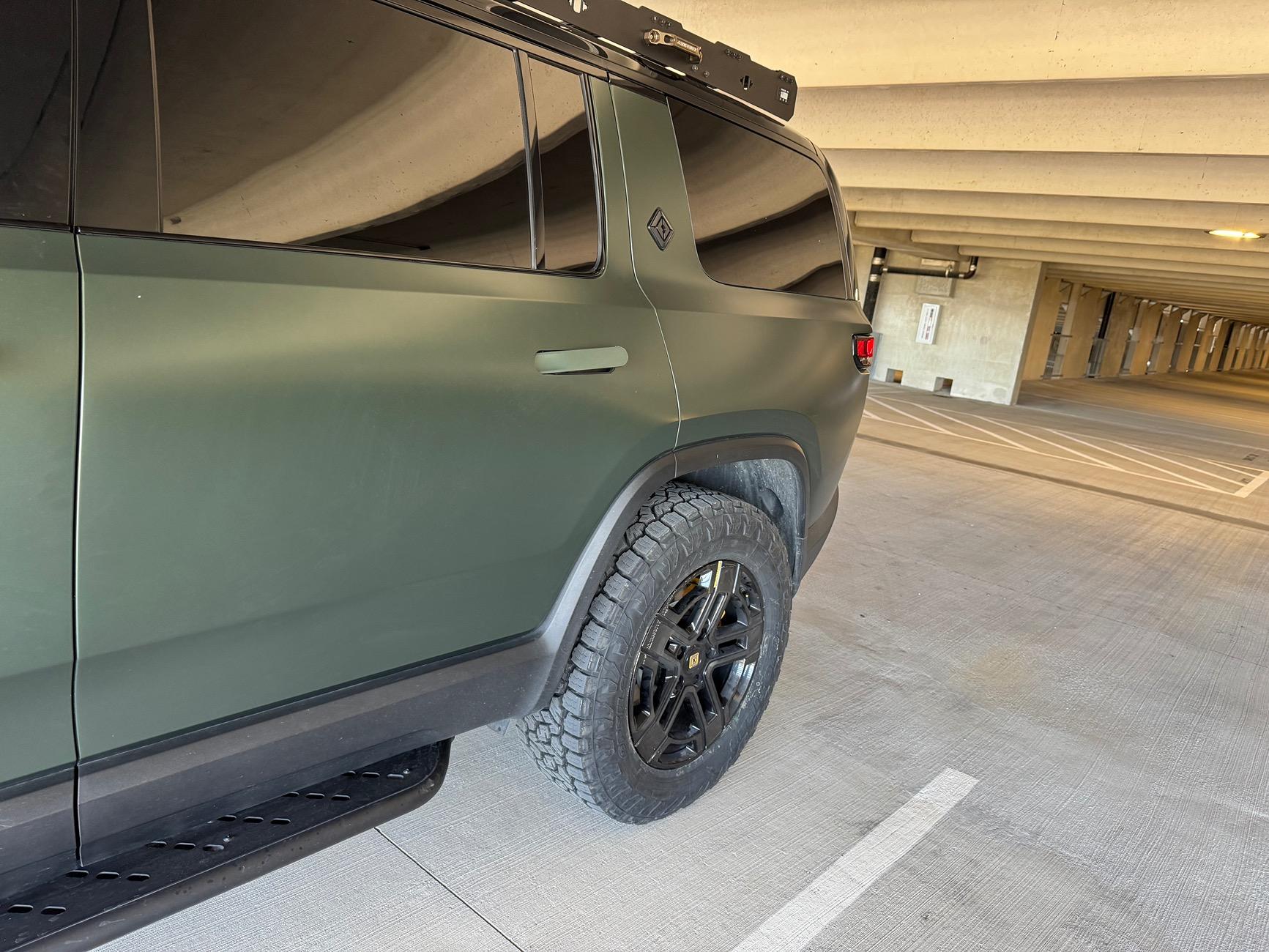 Rivian R1T R1S $370 - Open Country A/T III EV | 275/65R20 116H tires now available IMG_0957
