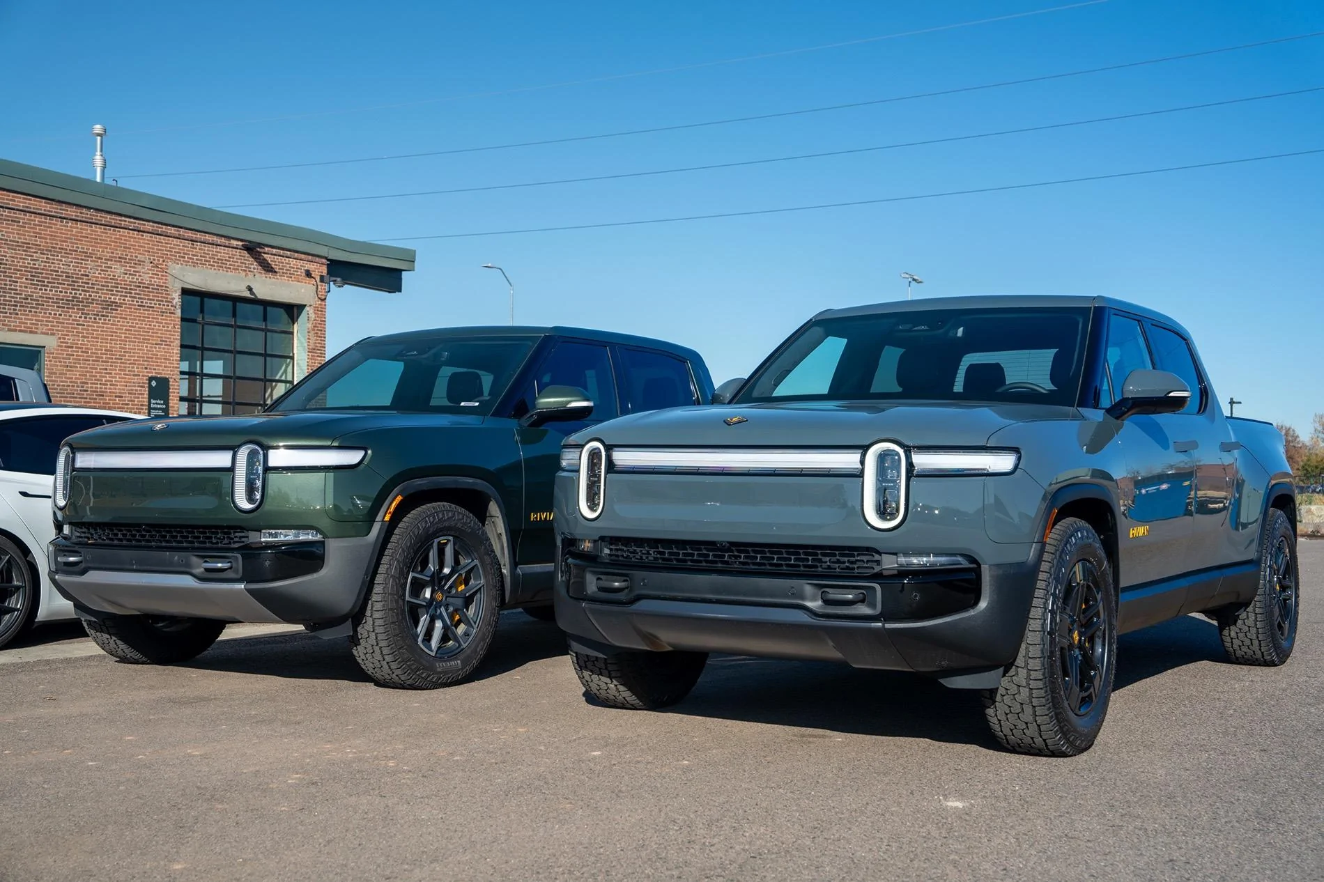Rivian R1T R1S My Gen1 Quad to Gen2 Tri-Max R1T (Storm Blue) Upgrade DSC04743