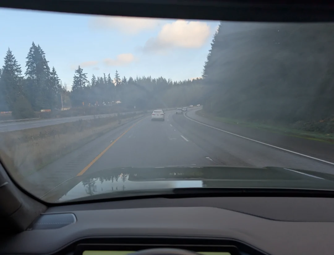 Rivian R1T R1S Humid air causing fogging on all glass surfaces? 1000001127