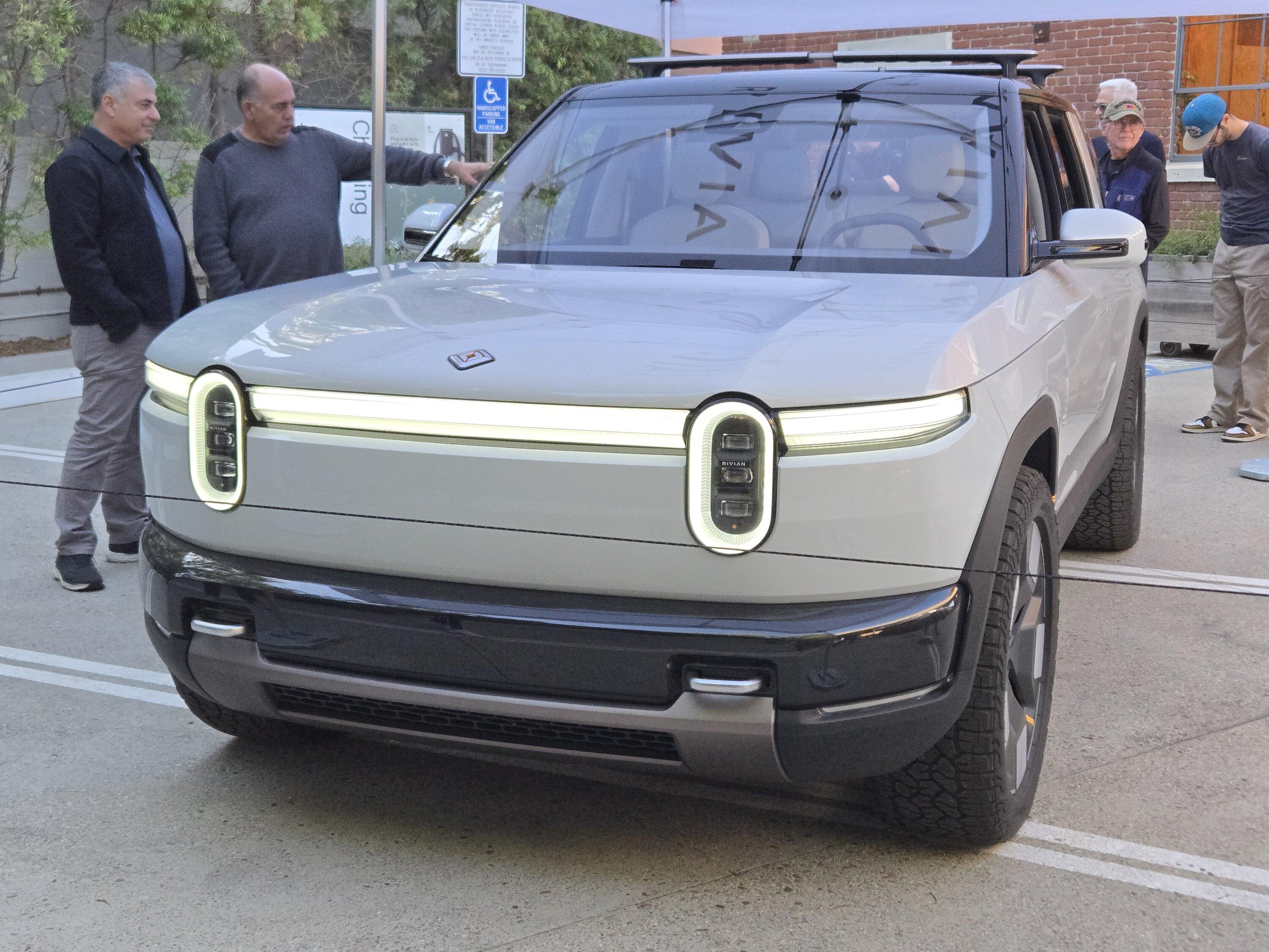 Rivian R1T R1S Rivian R2 and R3X at Rivian Venice / Los Angeles Auto Show! 20241120_145131