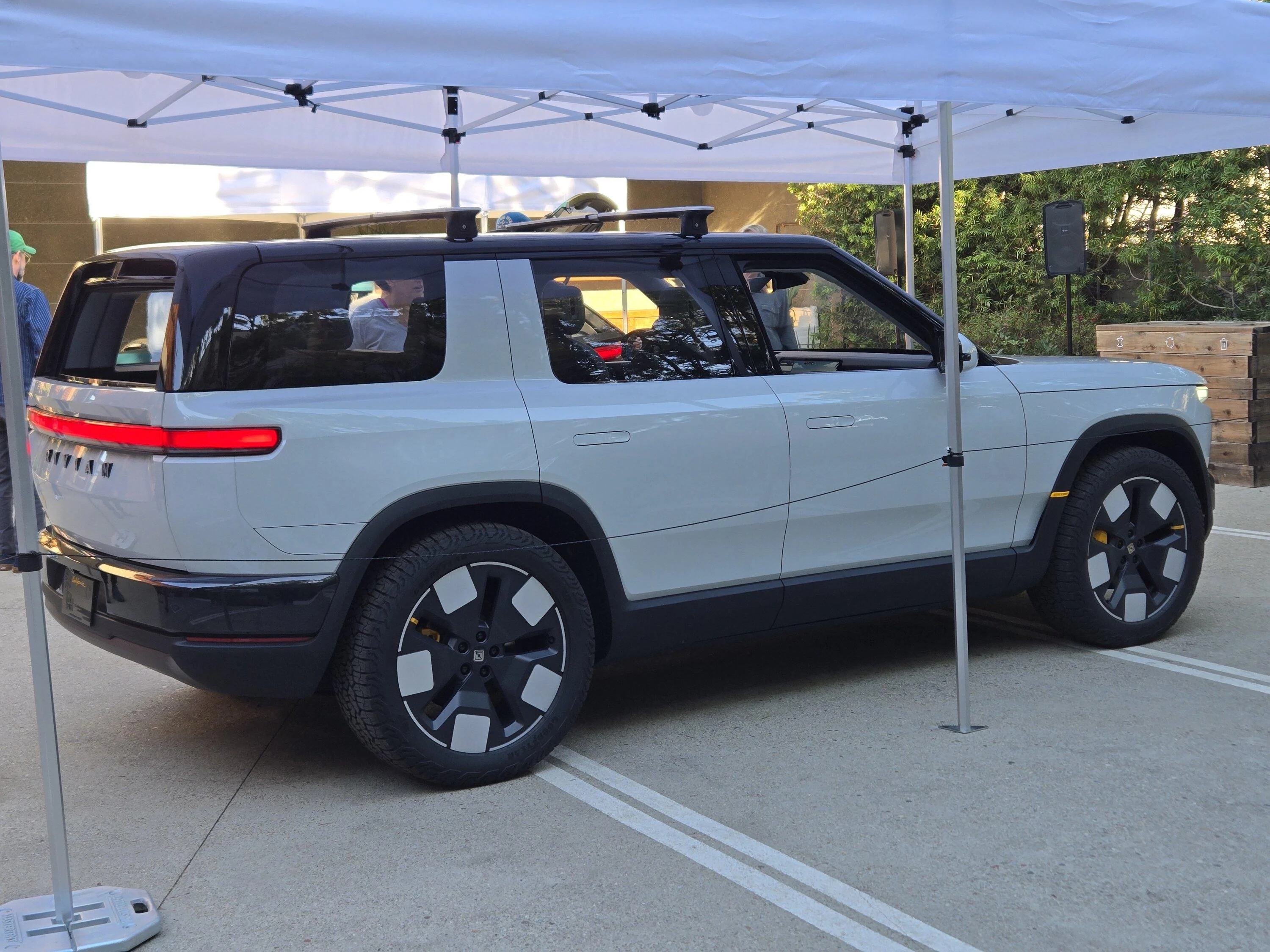 Rivian R1T R1S Rivian R2 and R3X at Rivian Venice / Los Angeles Auto Show! 20241120_144136