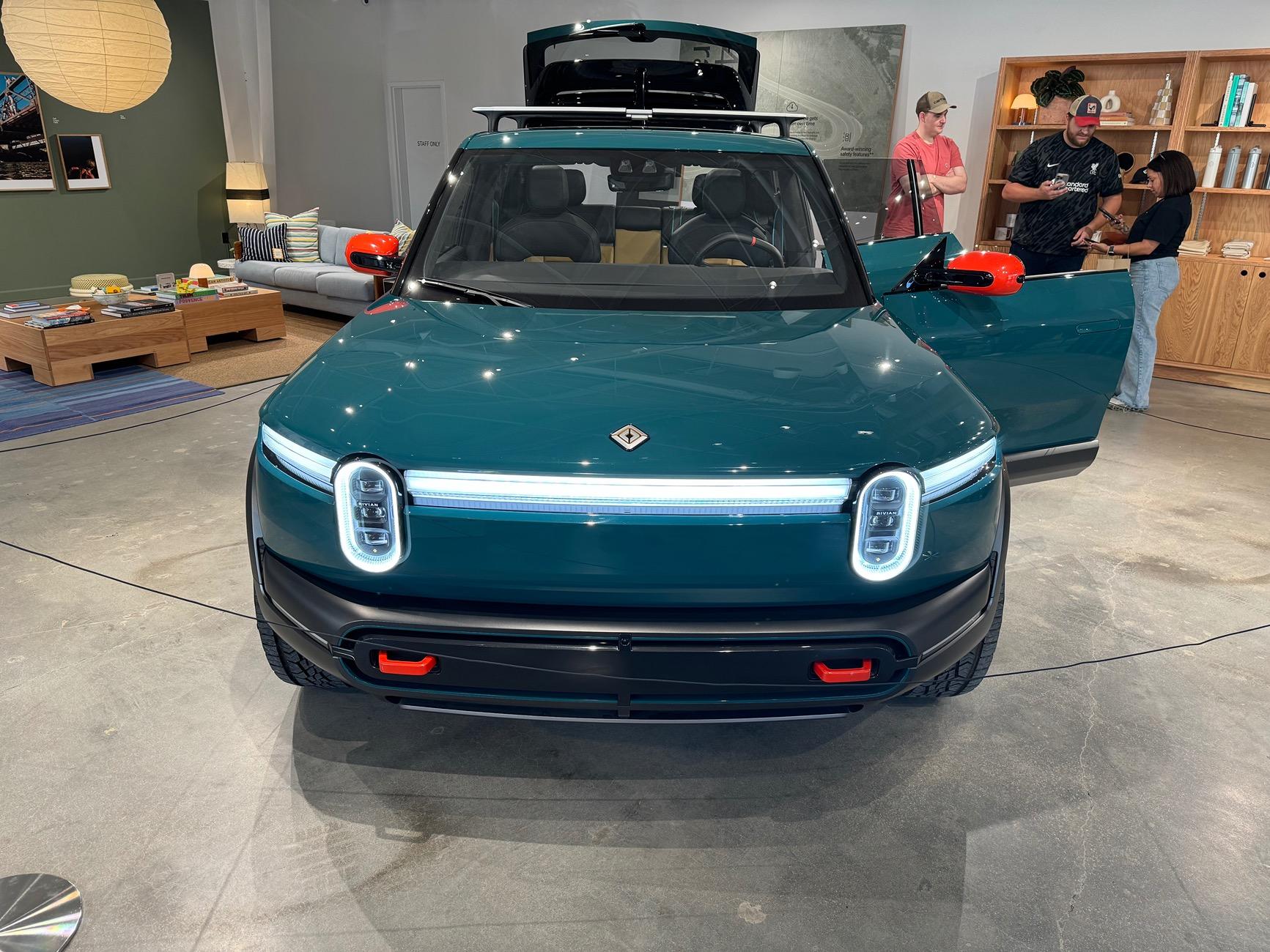 Rivian R1T R1S Rivian R2 and R3X at Rivian Venice / Los Angeles Auto Show! IMG_0288