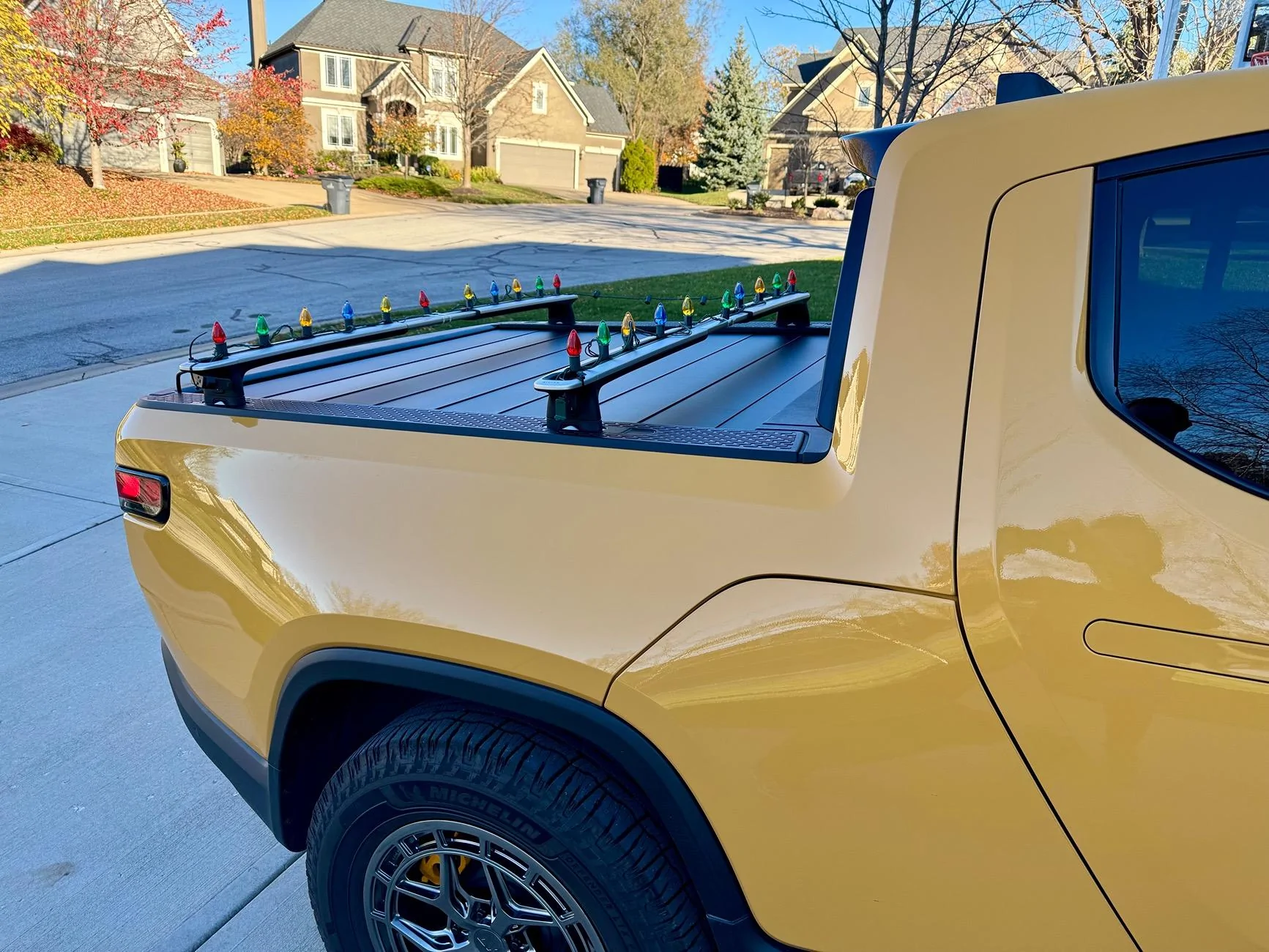 Rivian R1T R1S It's Christmas Light Crossbar Season! Post Yours ? IMG_1305