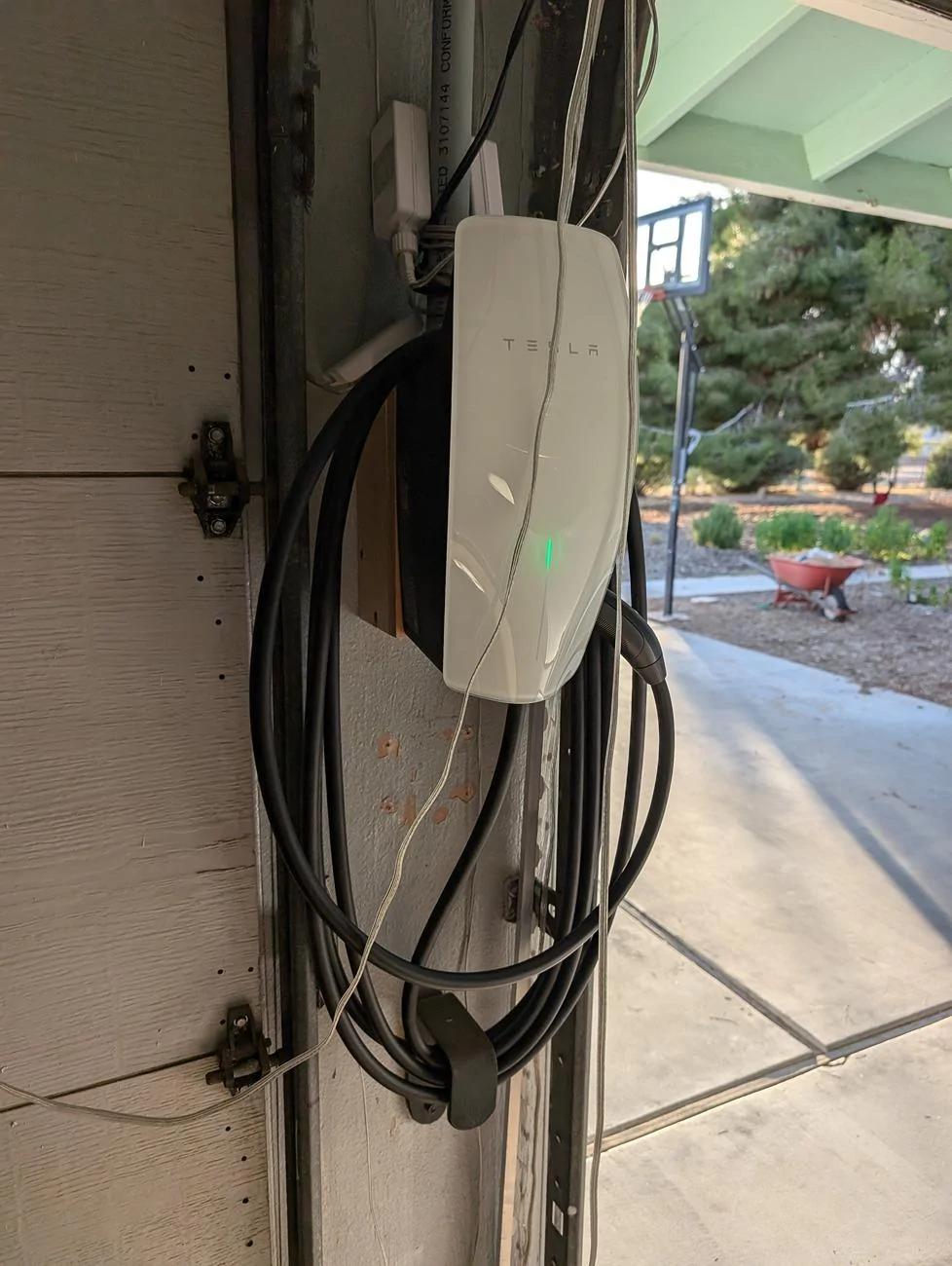 Rivian R1T R1S Show off your Level 2 Home Charger installs here PXL_20241027_001345122