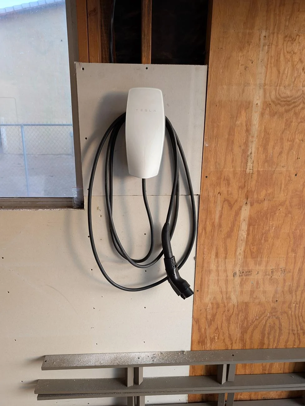 Rivian R1T R1S Show off your Level 2 Home Charger installs here PXL_20241027_005310193.MP