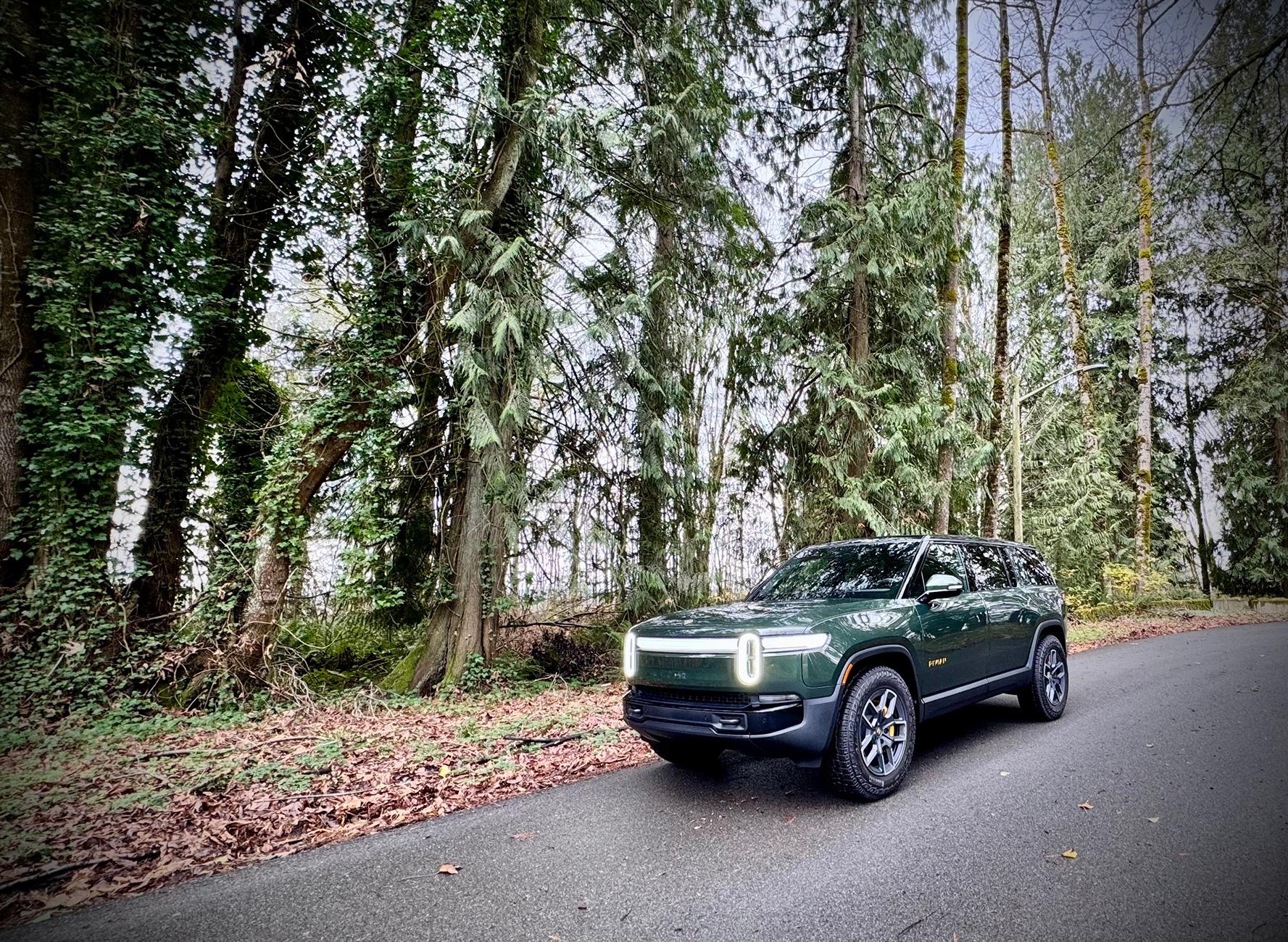 Rivian R1T R1S Forest Green Gen 2 R1S Tri delivered IMG_2632