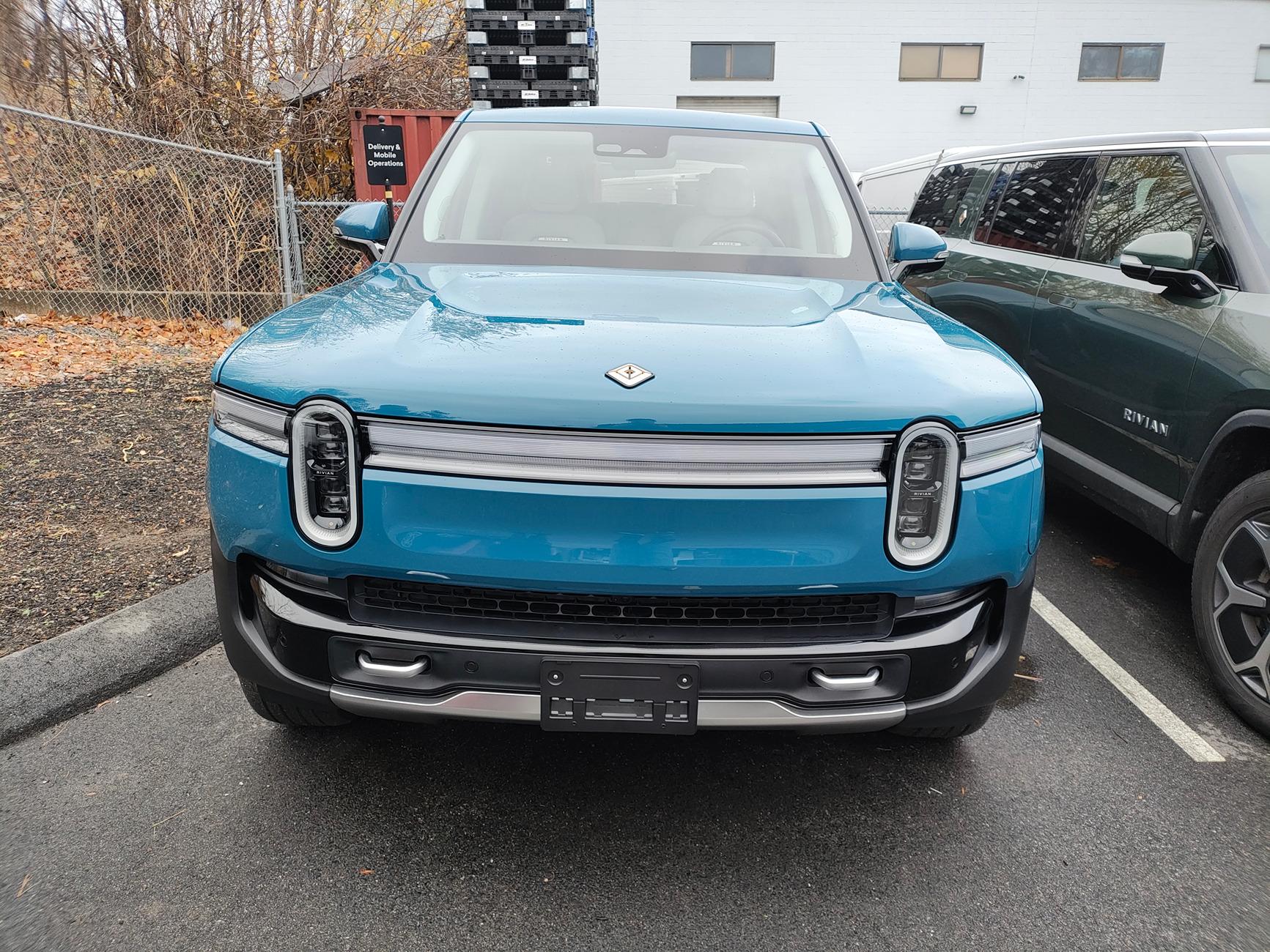 Rivian R1T R1S Just ordered our R1T - Large! IMG_20241123_151918062
