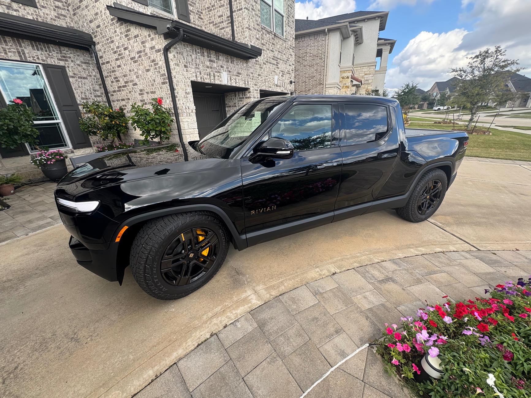 Rivian R1T R1S Picked her up this morning… IMG_2201