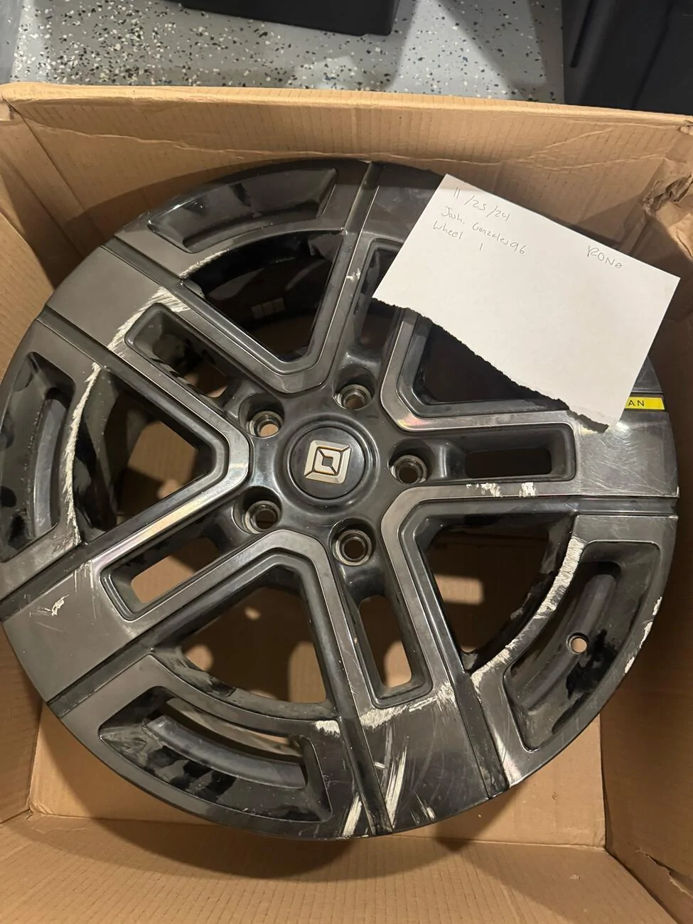 Rivian R1T R1S Selling 2 OEM Dark 20" wheels tempImageMaAxBV