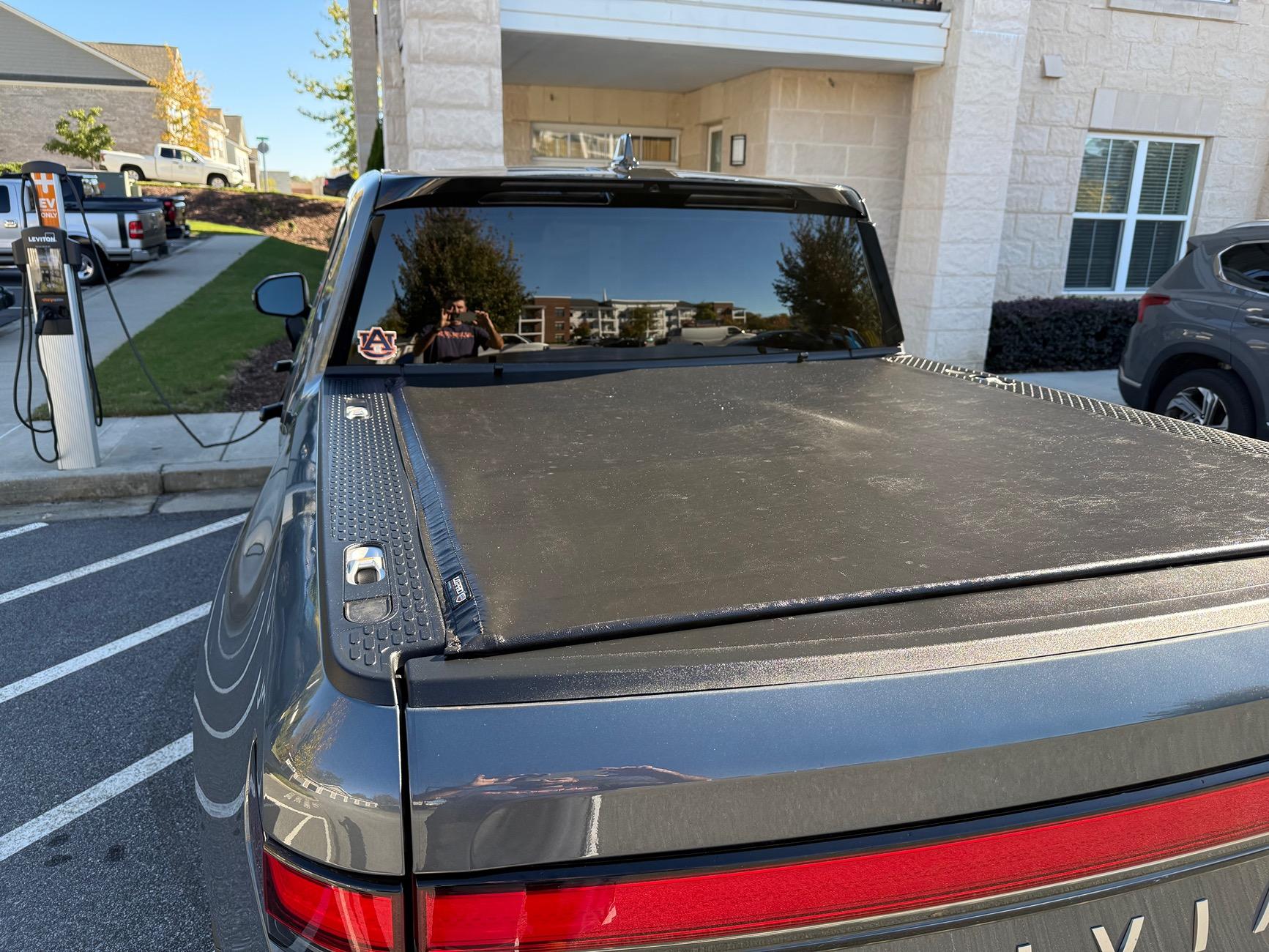 Rivian R1T R1S Tonneau Cover IMG_0220
