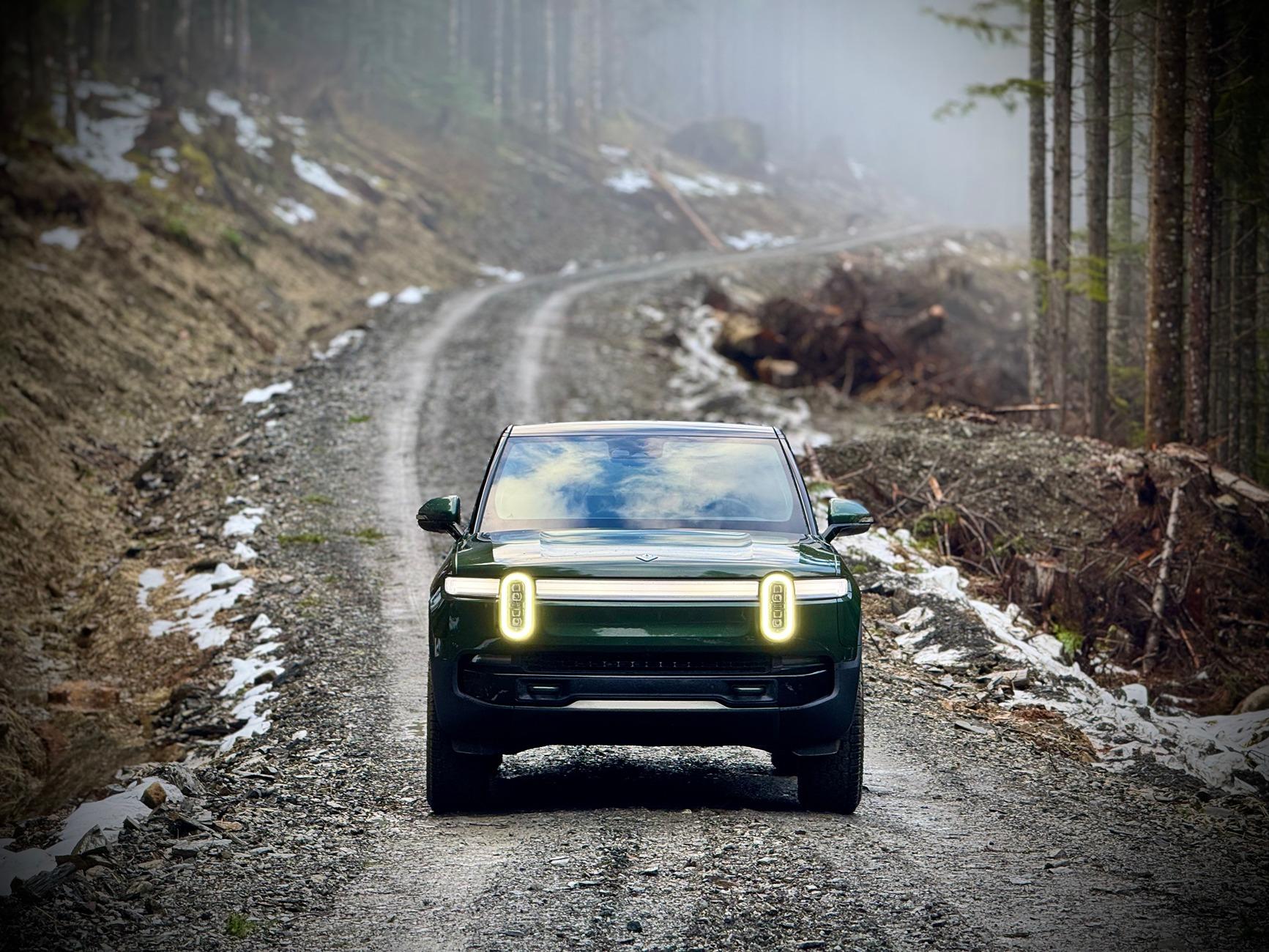 Rivian R1T R1S Forest Green Gen 2 R1S Tri delivered IMG_2691