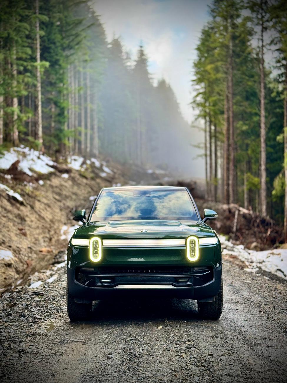 Rivian R1T R1S Forest Green Gen 2 R1S Tri delivered IMG_2700