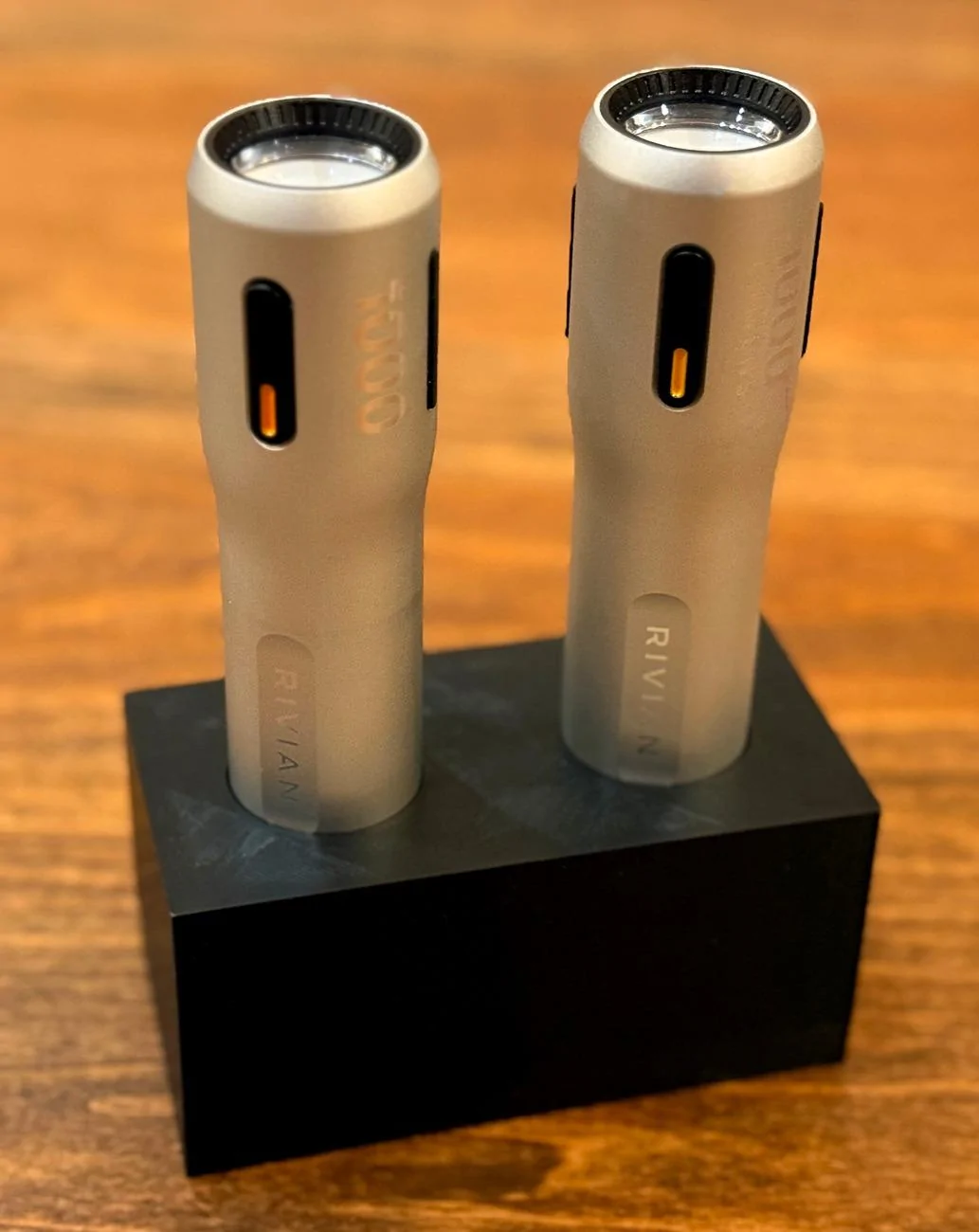 Rivian R1T R1S DIY Rivian Torch (flashlight) Dual Desktop Charger 20241127_225055511_iOS
