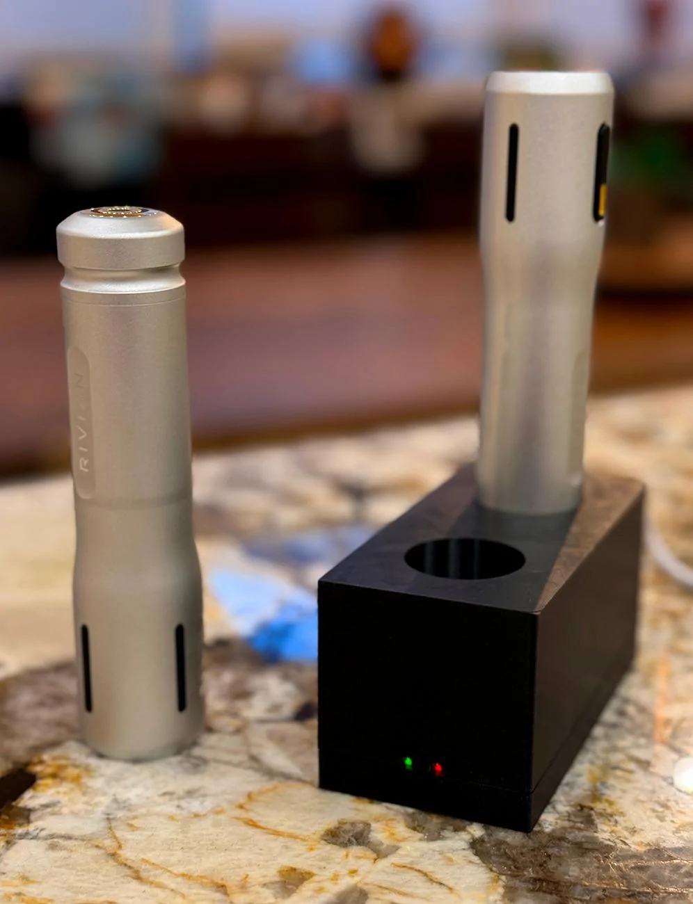 Rivian R1T R1S DIY Rivian Torch (flashlight) Dual Desktop Charger 20241128_130116064_iOS