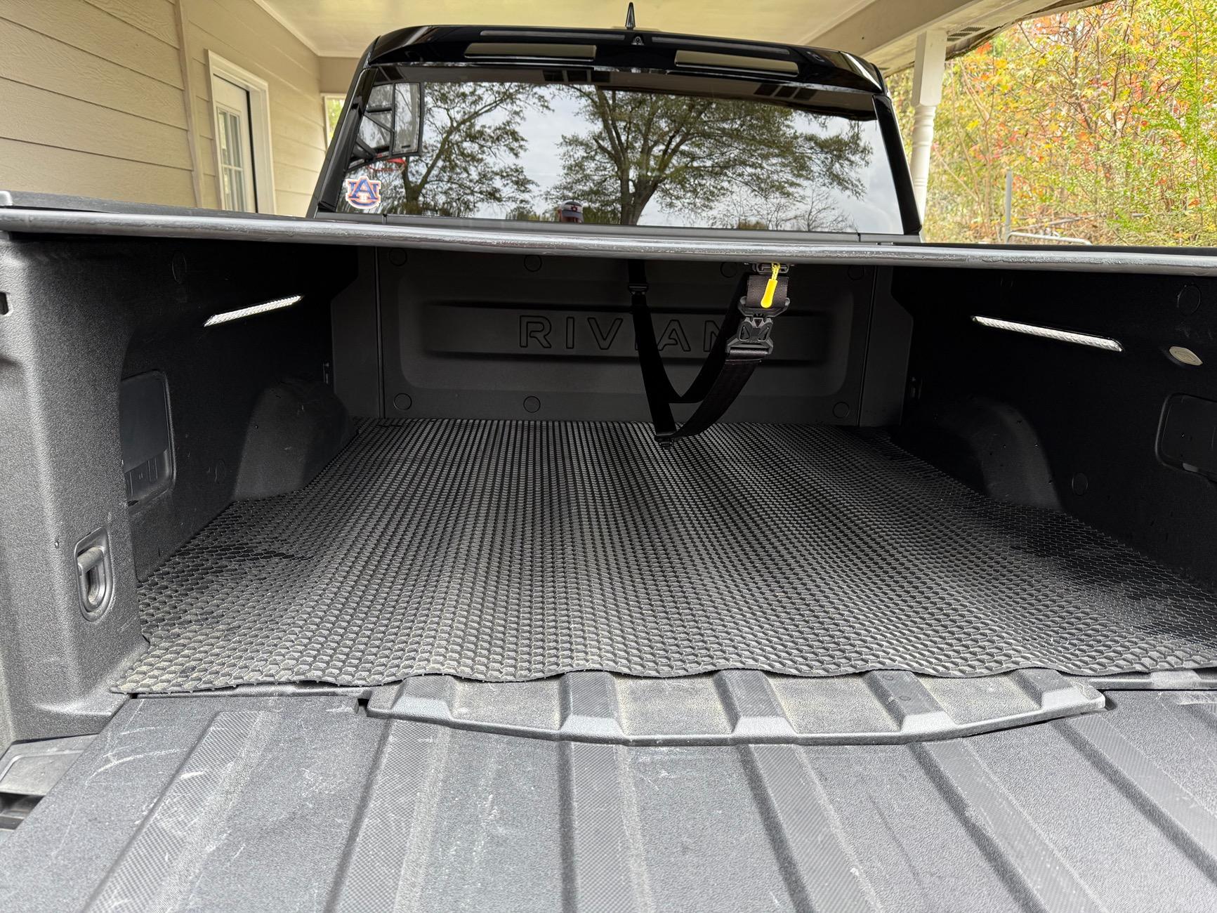 Rivian R1T R1S Interrobang tonneau cover IMG_0311