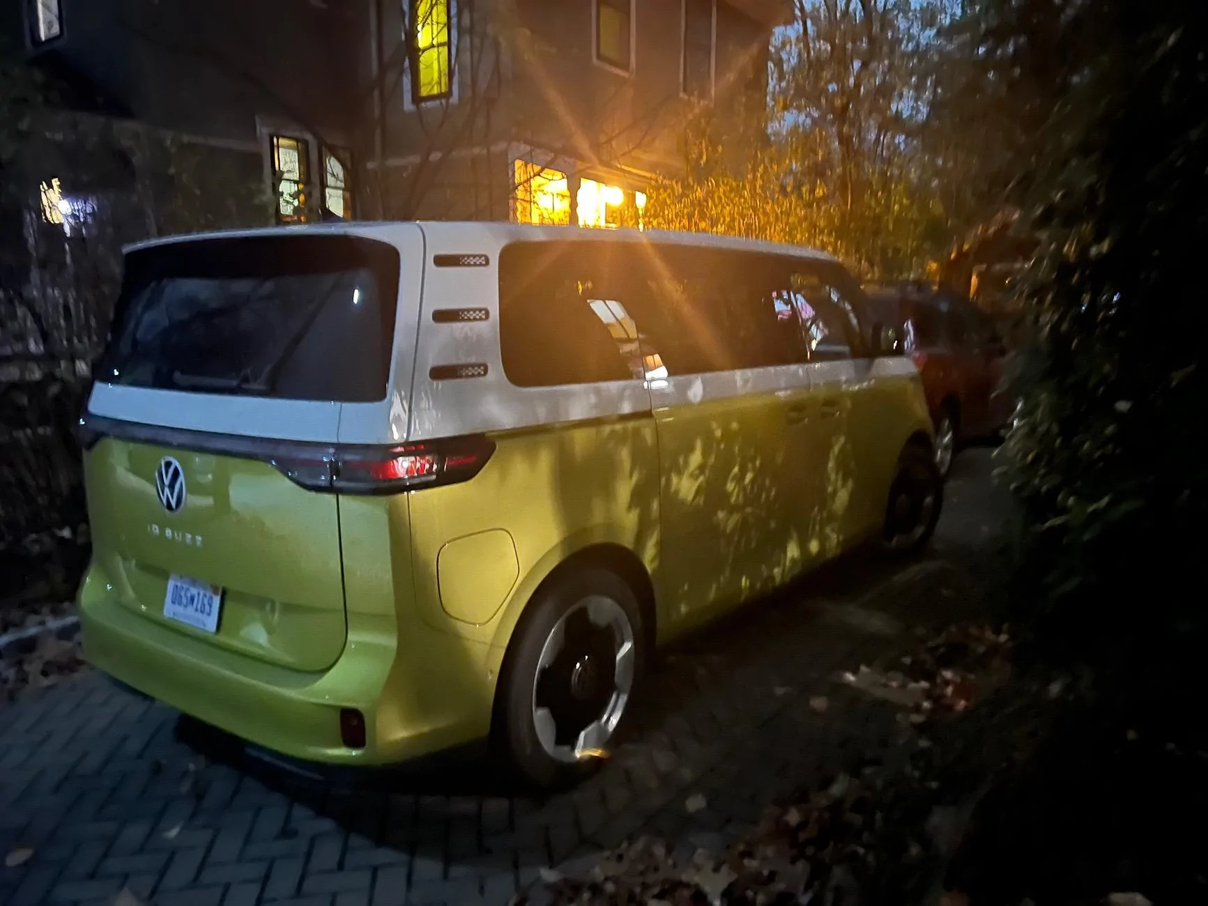 Rivian R1T R1S Finally saw an ID Buzz IMG_0291