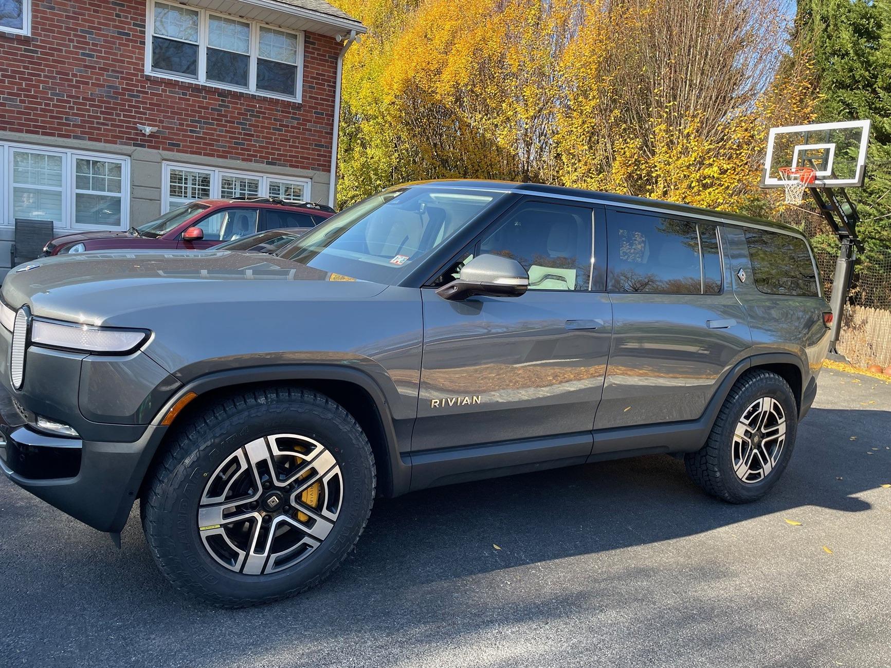 Rivian R1T R1S Yokohama Geolandar AT4 Tires -- Installed Pics & Impressions side1