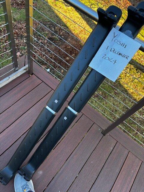 Rivian R1T R1S OEM Rivian Crossbars IMG_3470