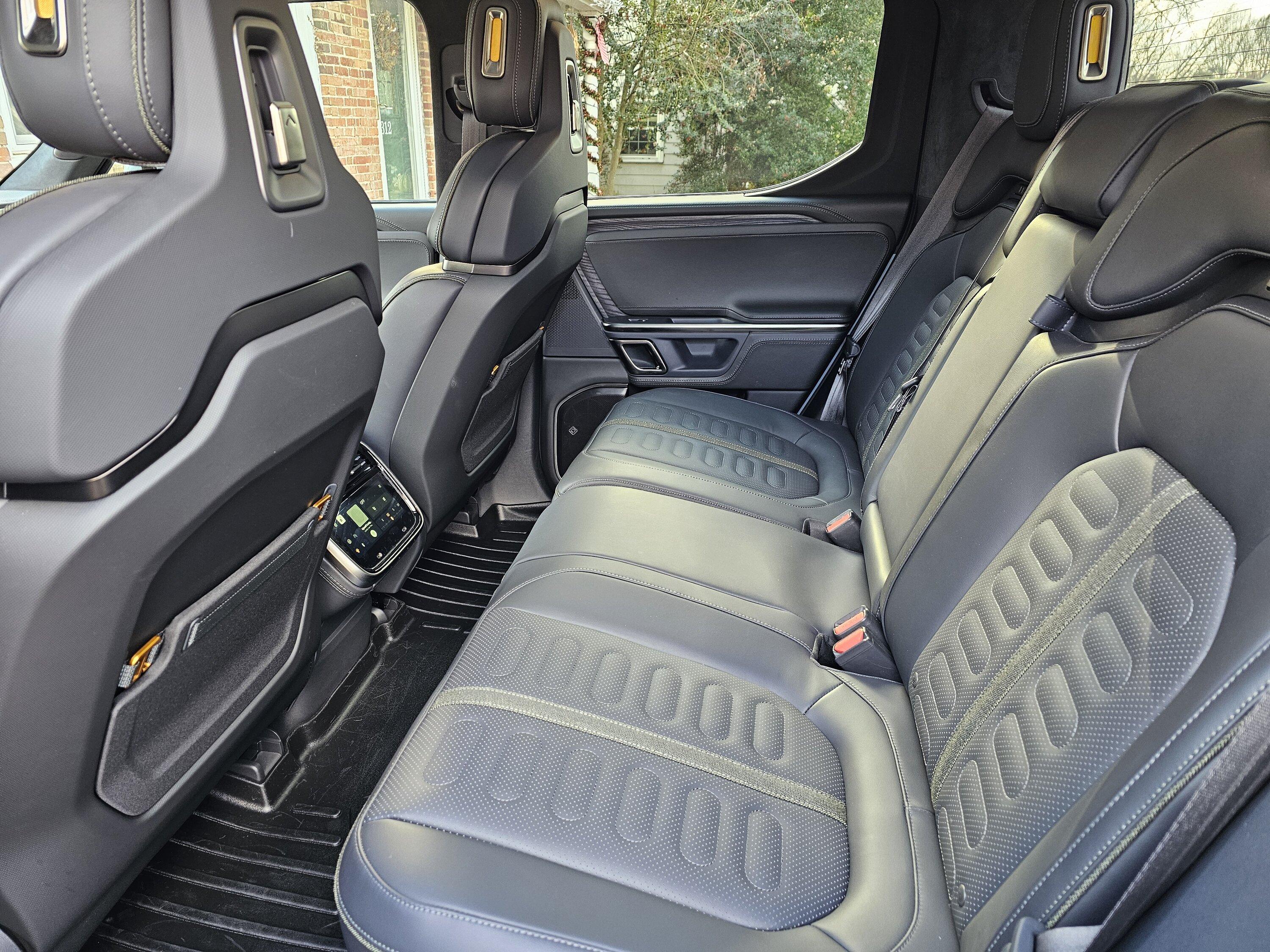 Rivian R1T R1S Bump & price reduction '24 R1T Adventure PDM Large Pack 20241203_133848