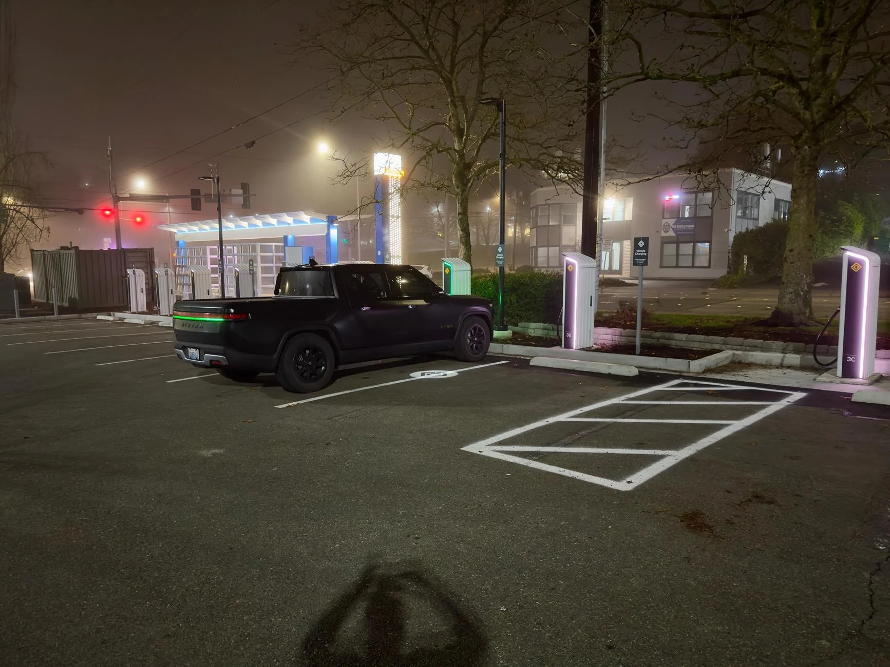 Rivian R1T R1S New RAN charging station in Lynnwood, WA now live IMG_5389