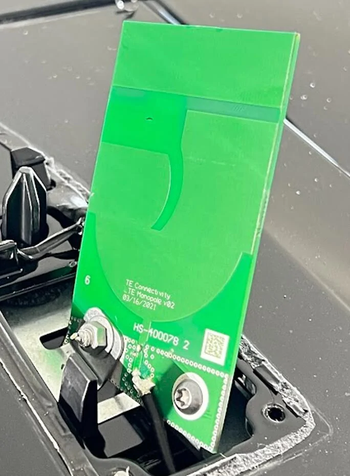 Rivian R1T R1S Tesla new update has SiriusXM - maybe Rivian next? 1733281495161-r