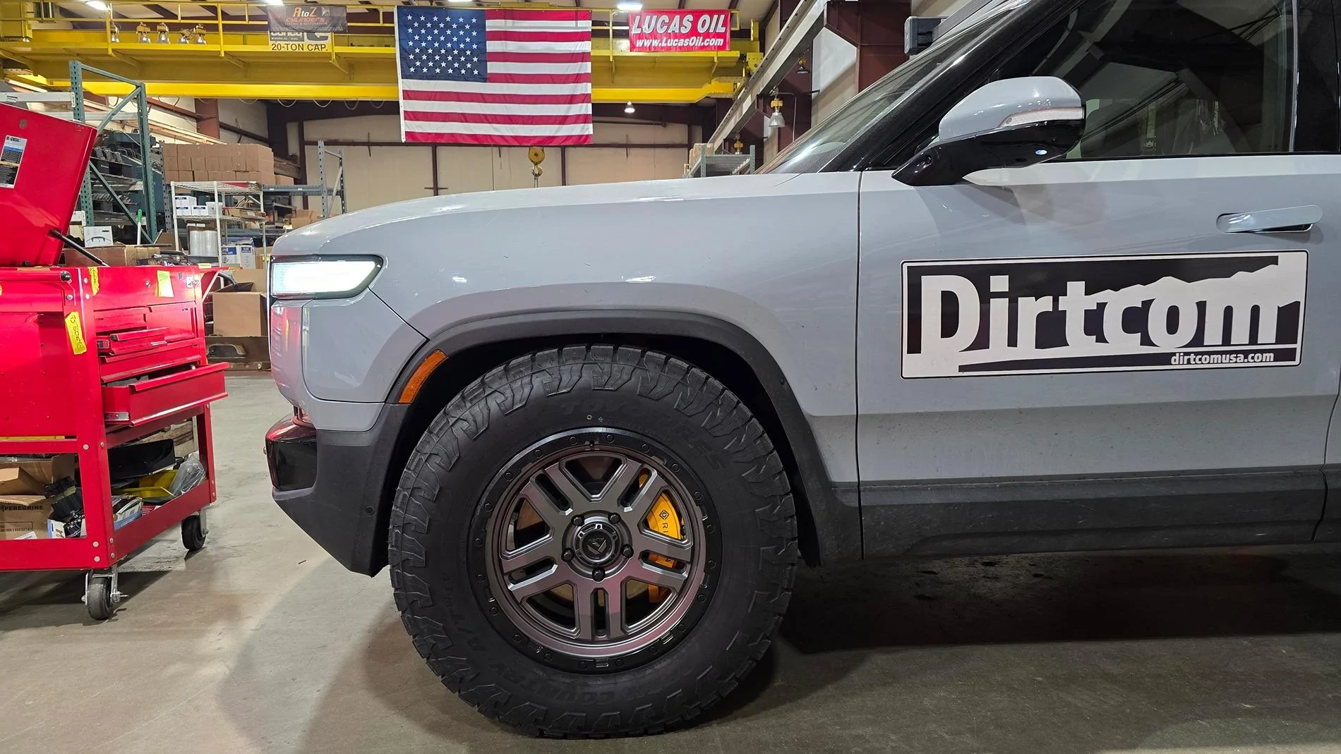 Rivian R1T R1S 285/70r20 Toyo ATIII EV going on R1T 20241204_192027