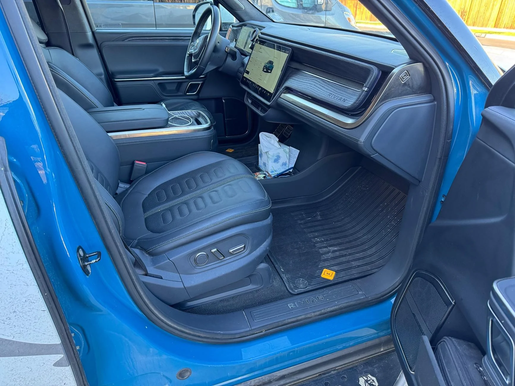 Rivian R1T R1S 2022 Launch Edition R1T - $49,500 IMG_0221