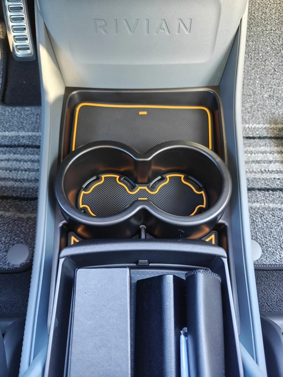 Rivian R1T R1S Console drawer won’t open with BestEVmod cup holder R1S-Gen2_storage-4