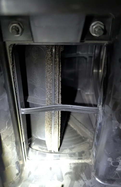 Rivian R1T R1S Smelly A/C? 1000001428
