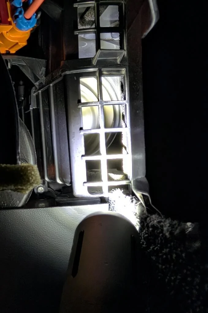 Rivian R1T R1S Smelly A/C? 1000001441