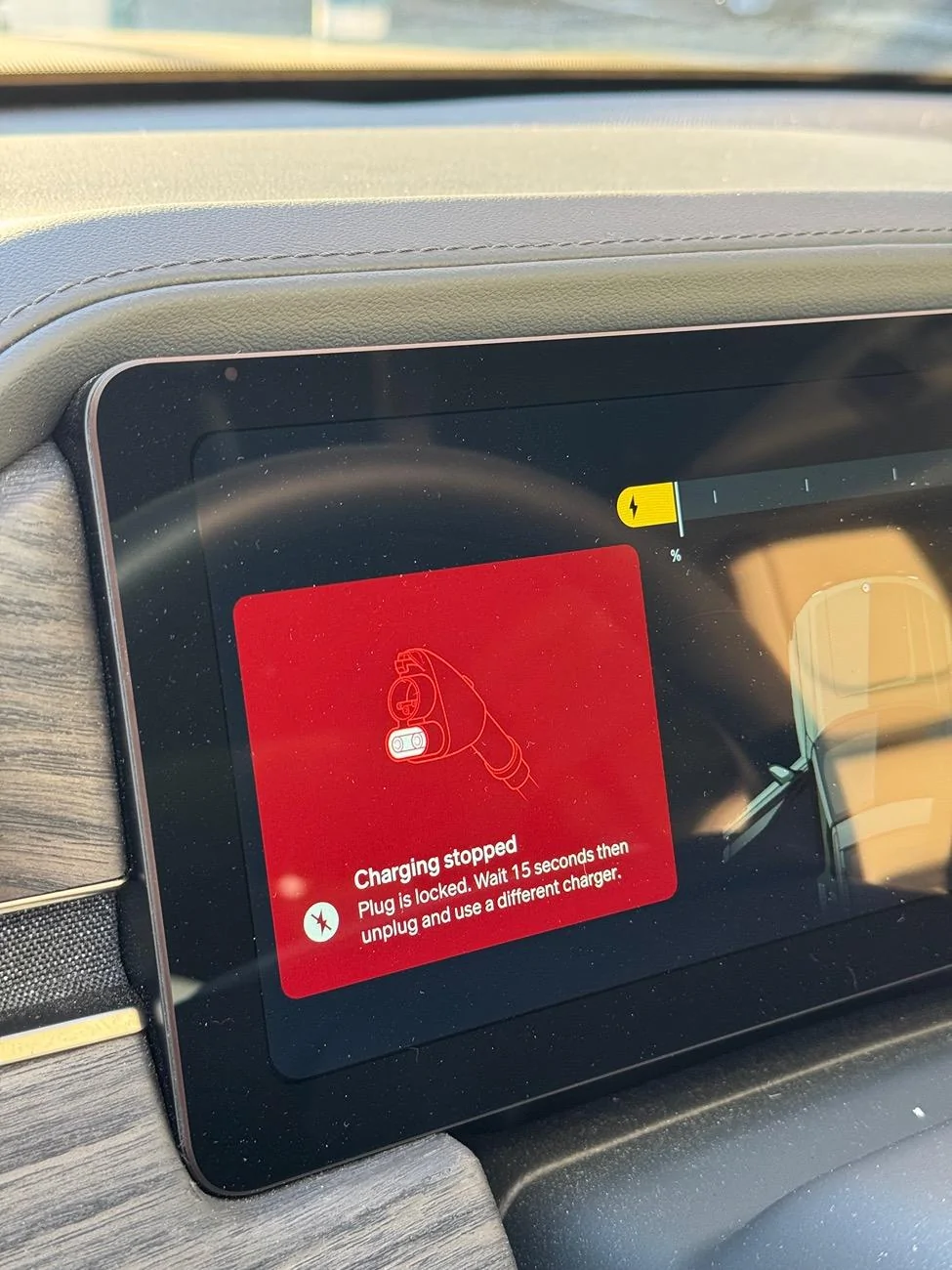 Rivian R1T R1S Repeated Vehicle Error When Using DCFC IMG_4642