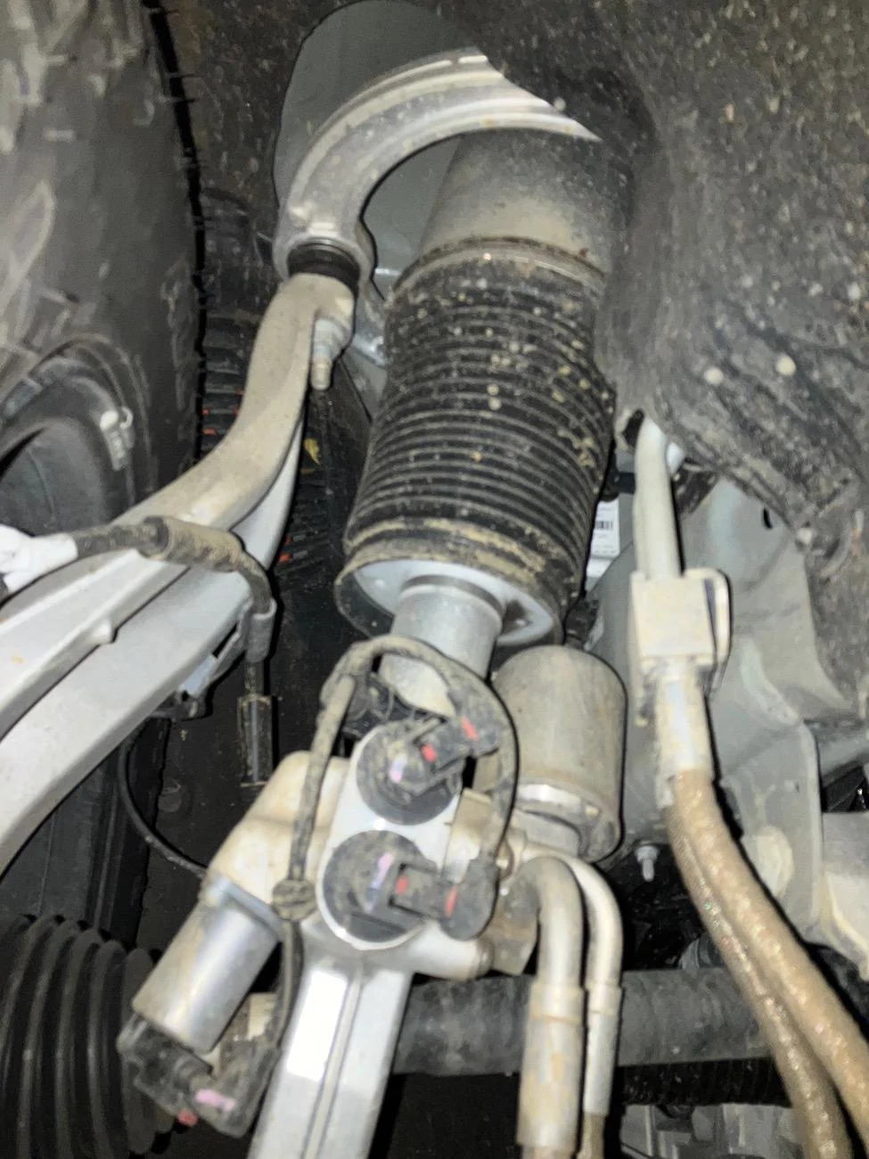 Rivian R1T R1S Gen 1 Rolling Suspension changes IMG_0601