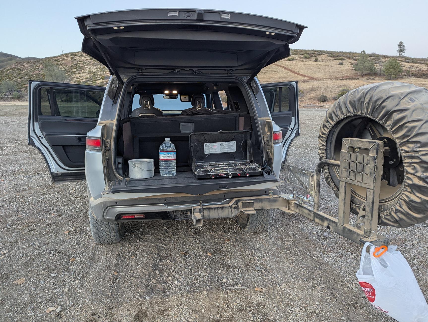 Rivian R1T R1S Mendocino National Forest Overnight R1S Camping (2h North of San Francisco) PXL_20241206_005047745