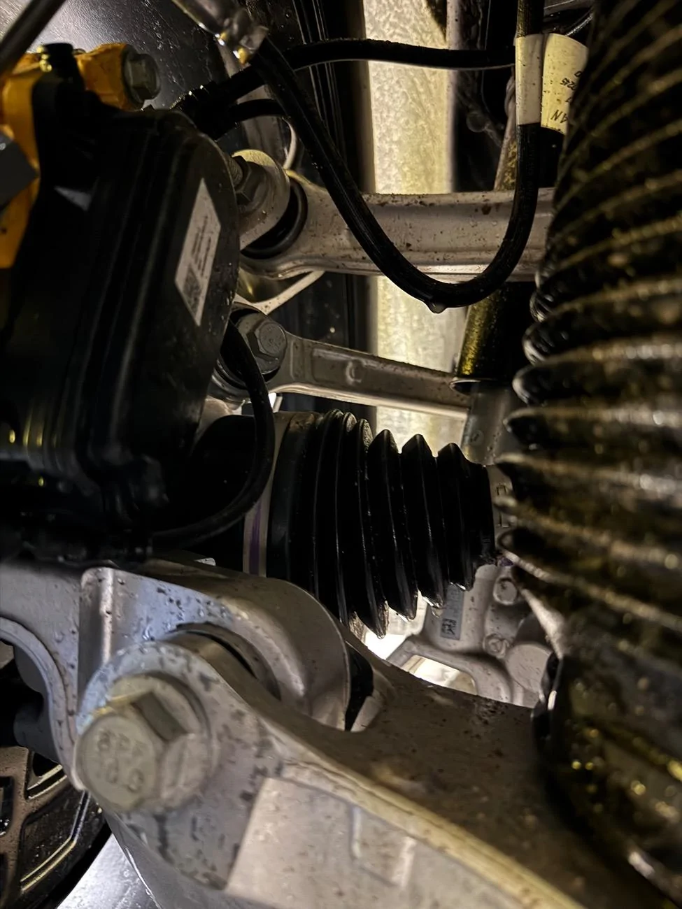 Rivian R1T R1S Gen 1 Rolling Suspension changes IMG_0401