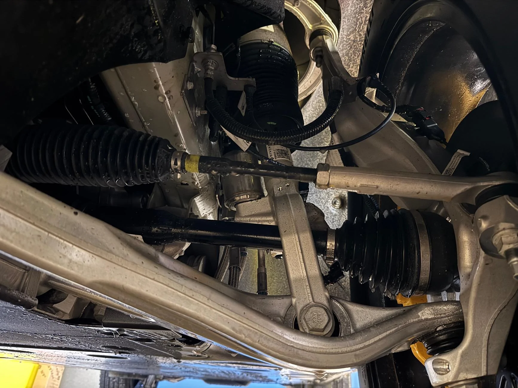 Rivian R1T R1S Gen 1 Rolling Suspension changes IMG_0399