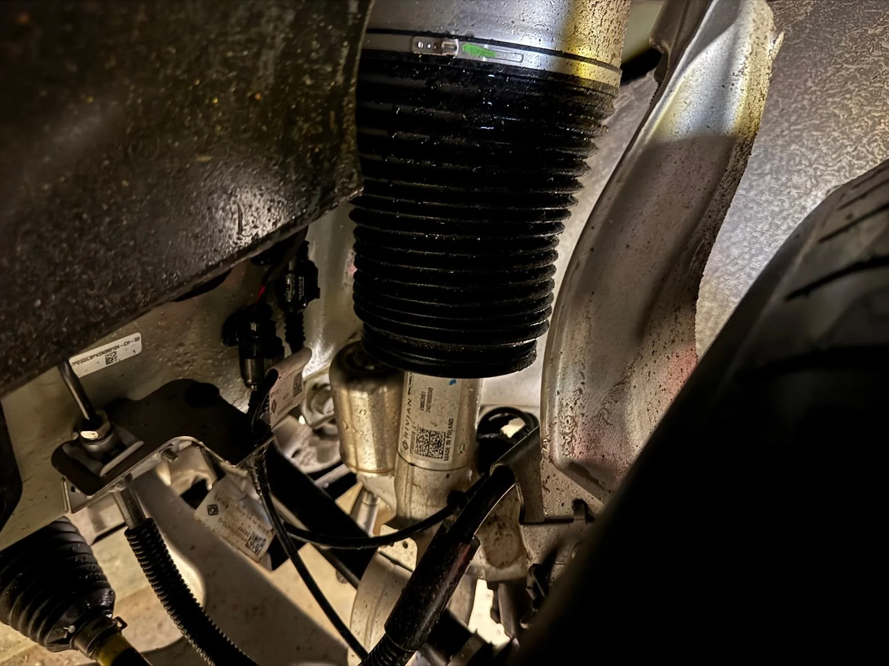 Rivian R1T R1S Gen 1 Rolling Suspension changes IMG_0398