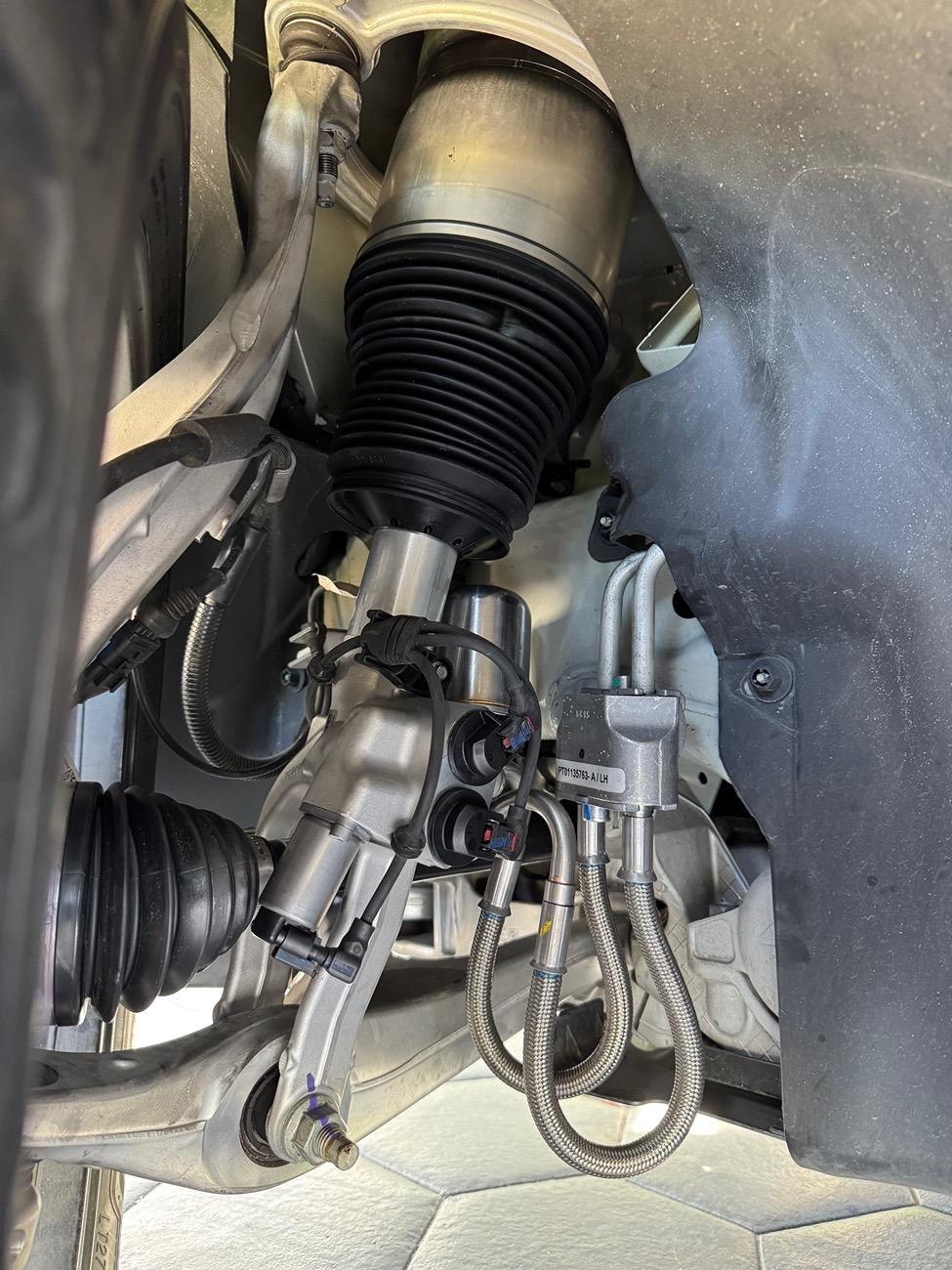 Rivian R1T R1S Gen 1 Rolling Suspension changes IMG_2919