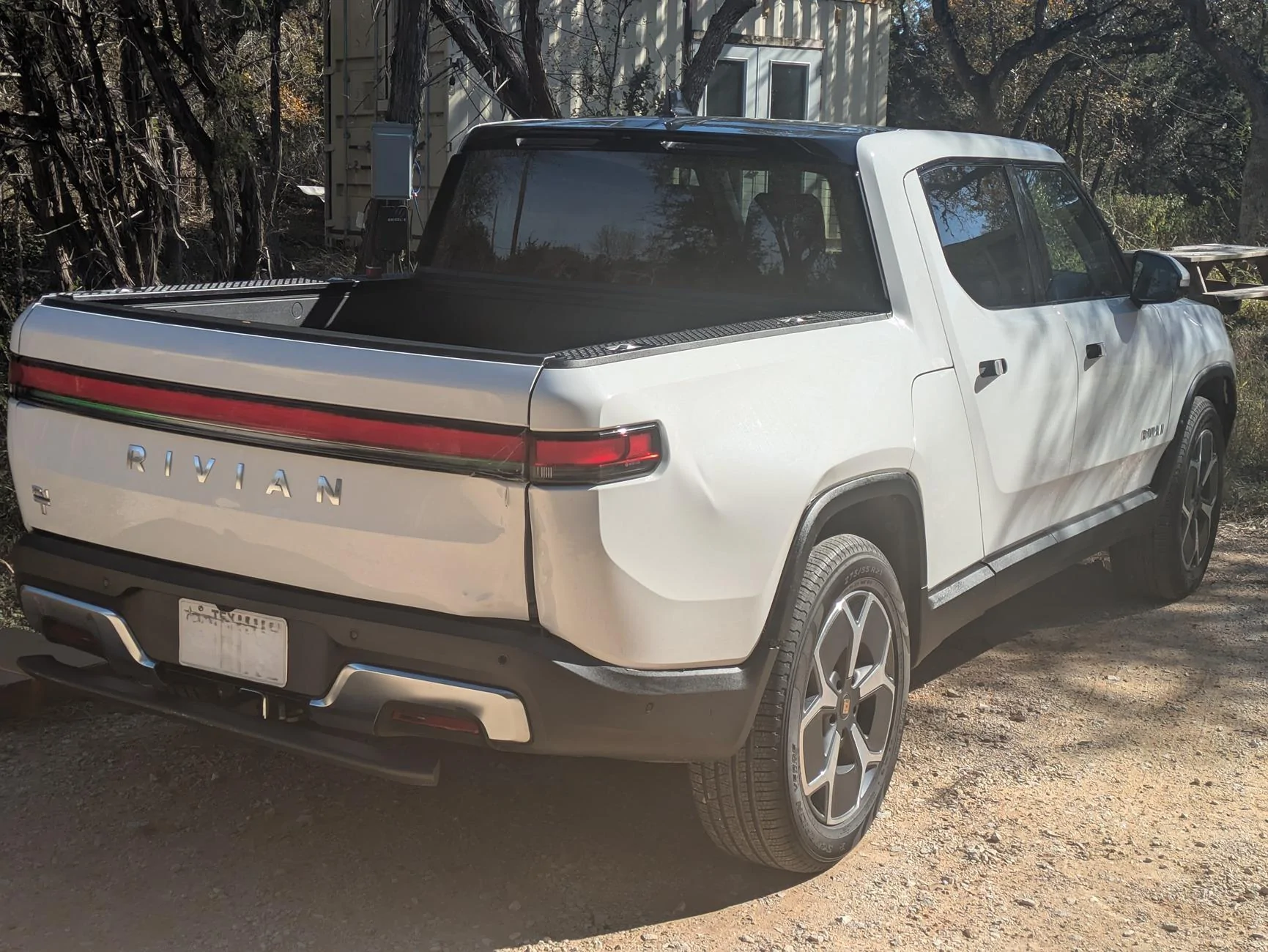 Rivian R1T R1S Fixing your Rivian - Right to Repair? PXL_20241212_180050064